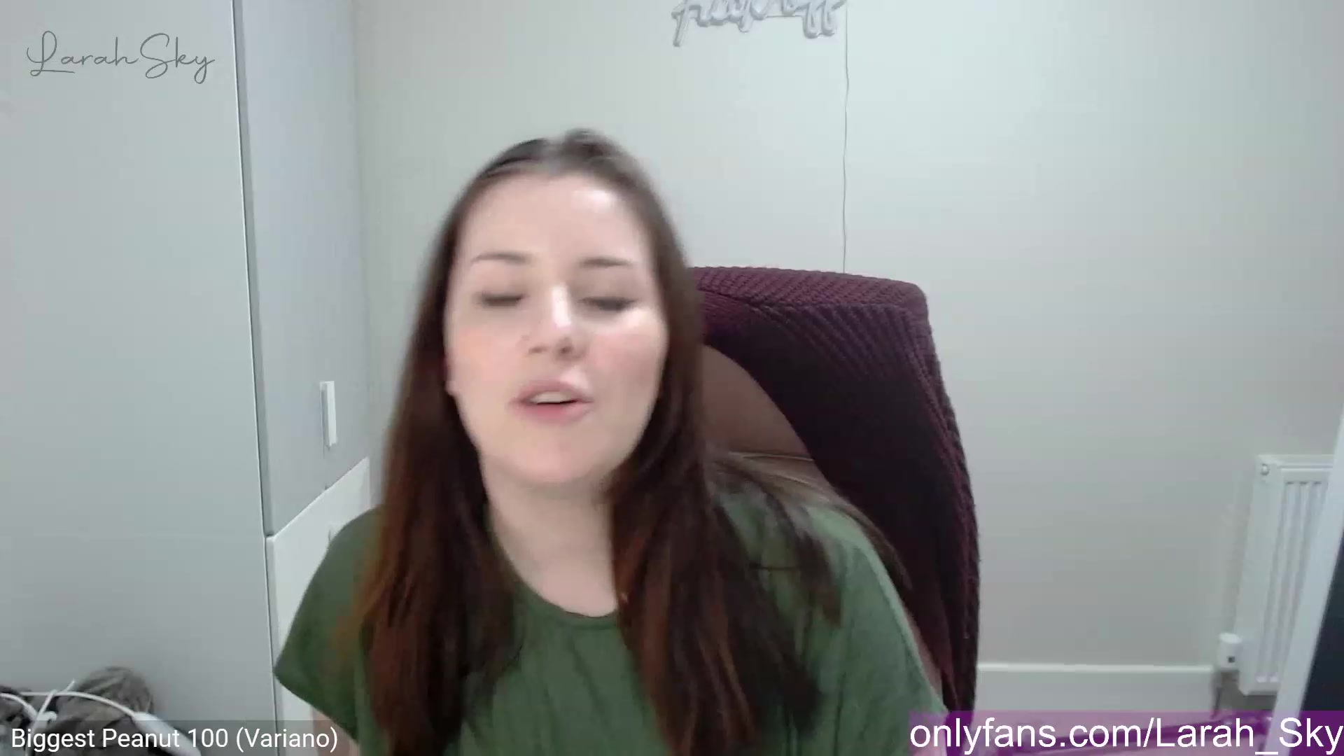 Gallery image thumbnail from Larah_Sky's myfreecams stream on, 03/10/2023, 23:16 image 18 of 20