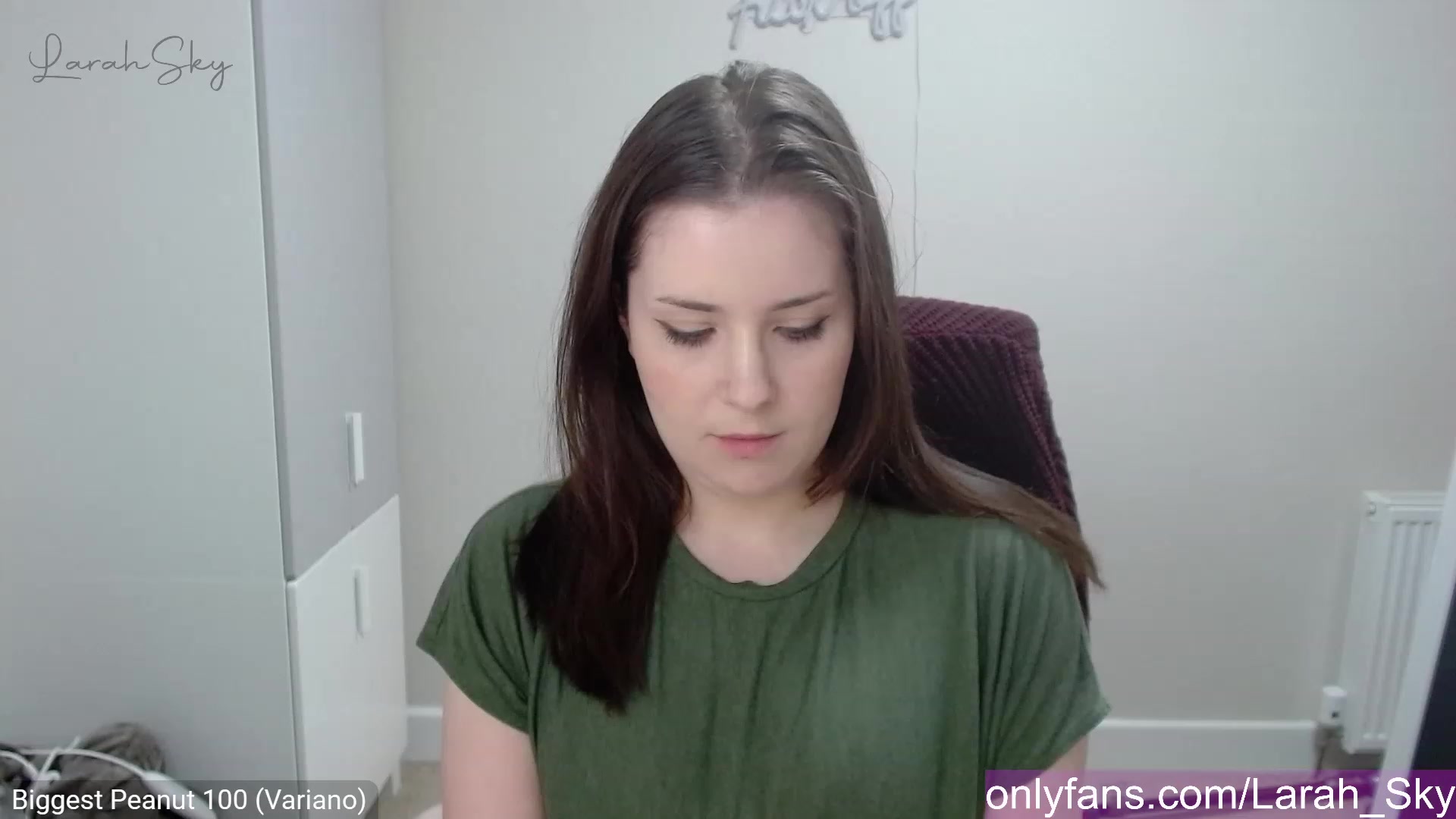 Gallery image thumbnail from Larah_Sky's myfreecams stream on, 03/10/2023, 23:16 image 17 of 20