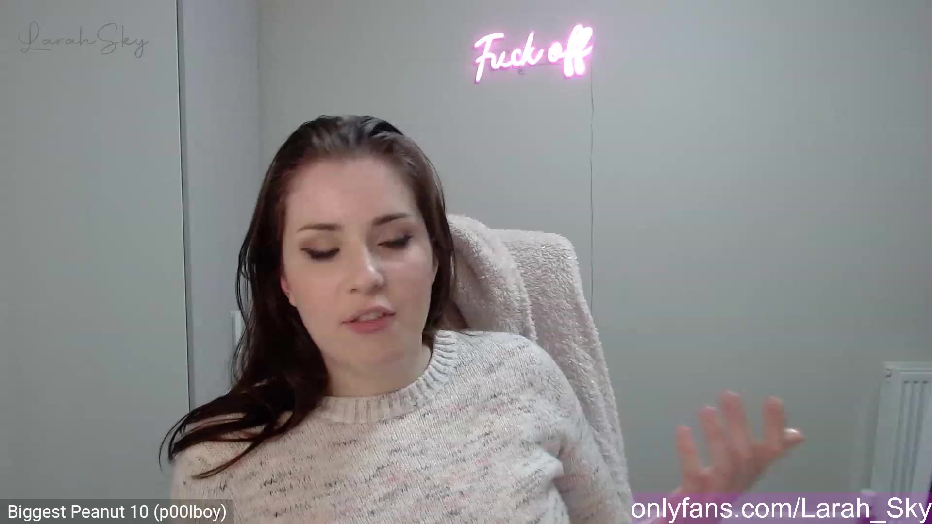 Gallery image thumbnail from Larah_Sky's myfreecams stream on, 03/12/2023, 23:27 image 11 of 20