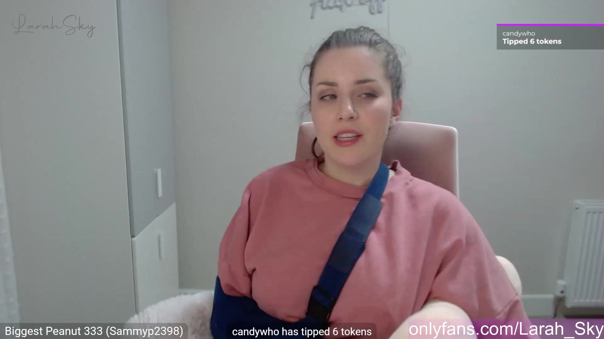 Gallery image thumbnail from Larah_Sky's myfreecams stream on, 03/22/2023, 22:52 image 10 of 20