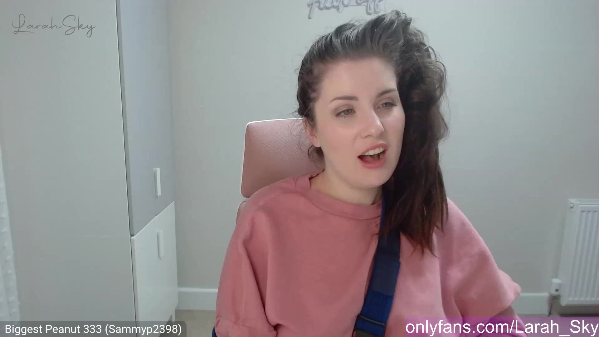 Gallery image thumbnail from Larah_Sky's myfreecams stream on, 03/22/2023, 22:52 image 20 of 20