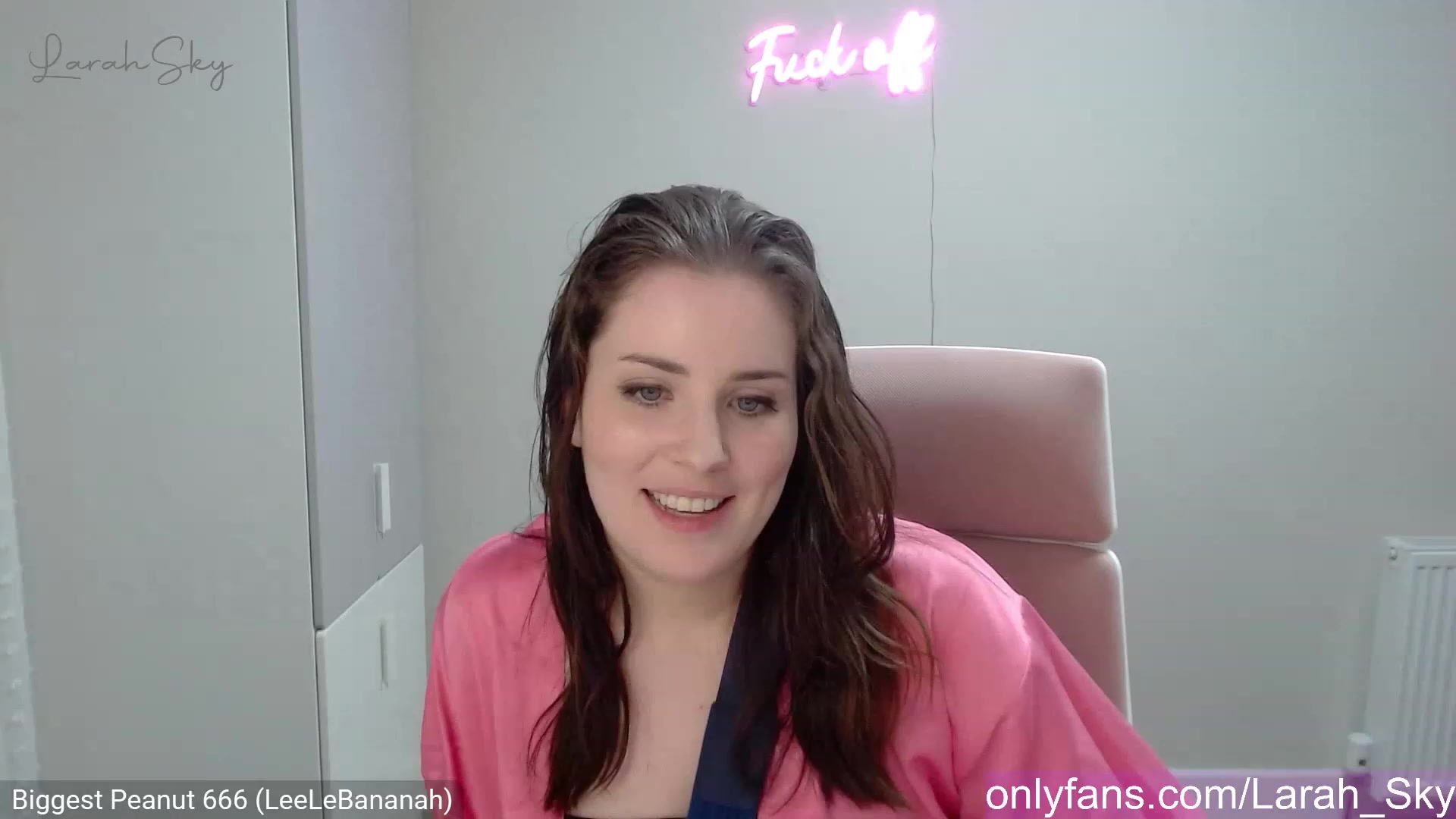 Gallery image thumbnail from Larah_Sky's myfreecams stream on, 03/23/2023, 23:17 image 11 of 20