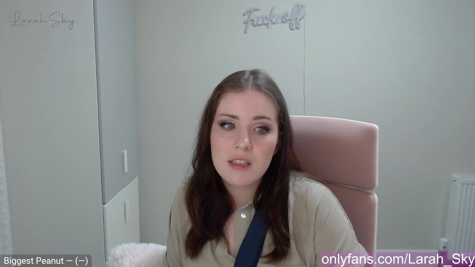 Gallery image thumbnail from Larah_Sky's myfreecams stream on, 03/24/2023, 17:55 image 14 of 20