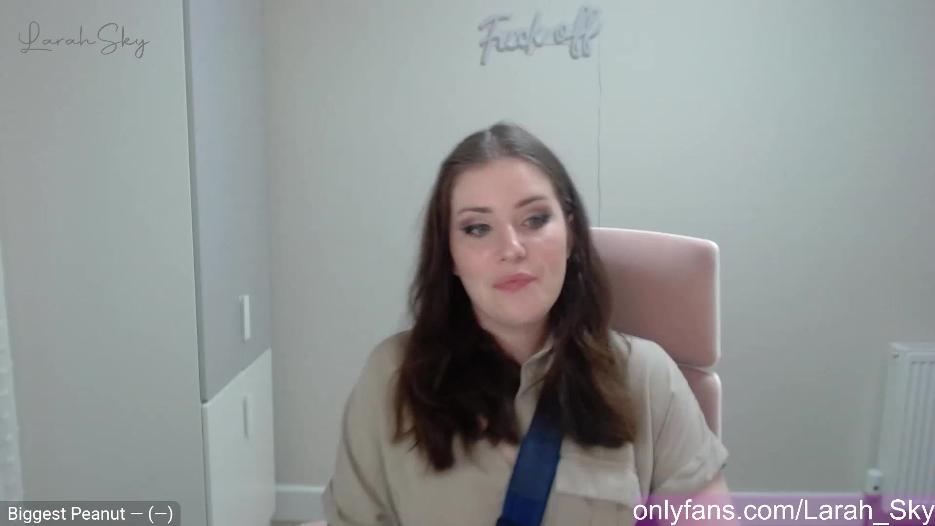 Gallery image thumbnail from Larah_Sky's myfreecams stream on, 03/24/2023, 17:55 image 4 of 20