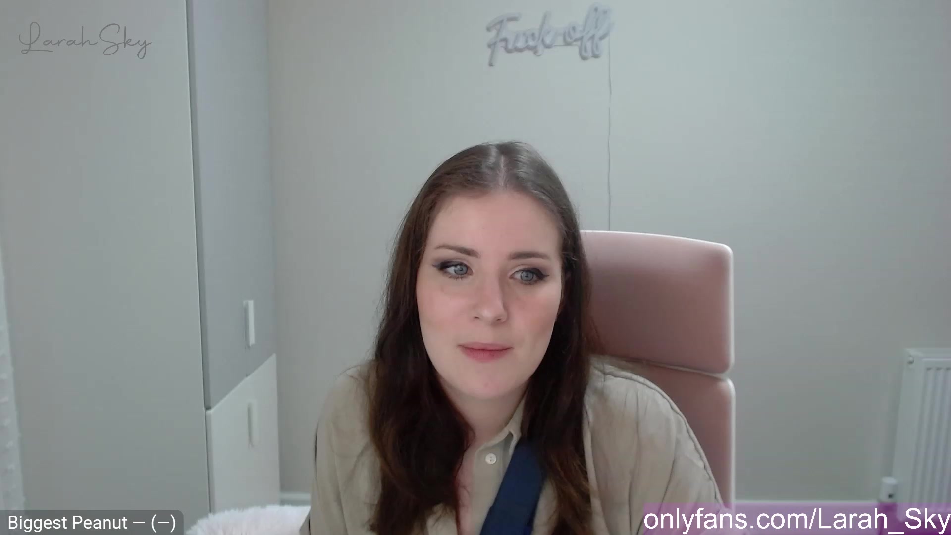Gallery image thumbnail from Larah_Sky's myfreecams stream on, 03/24/2023, 17:55 image 13 of 20