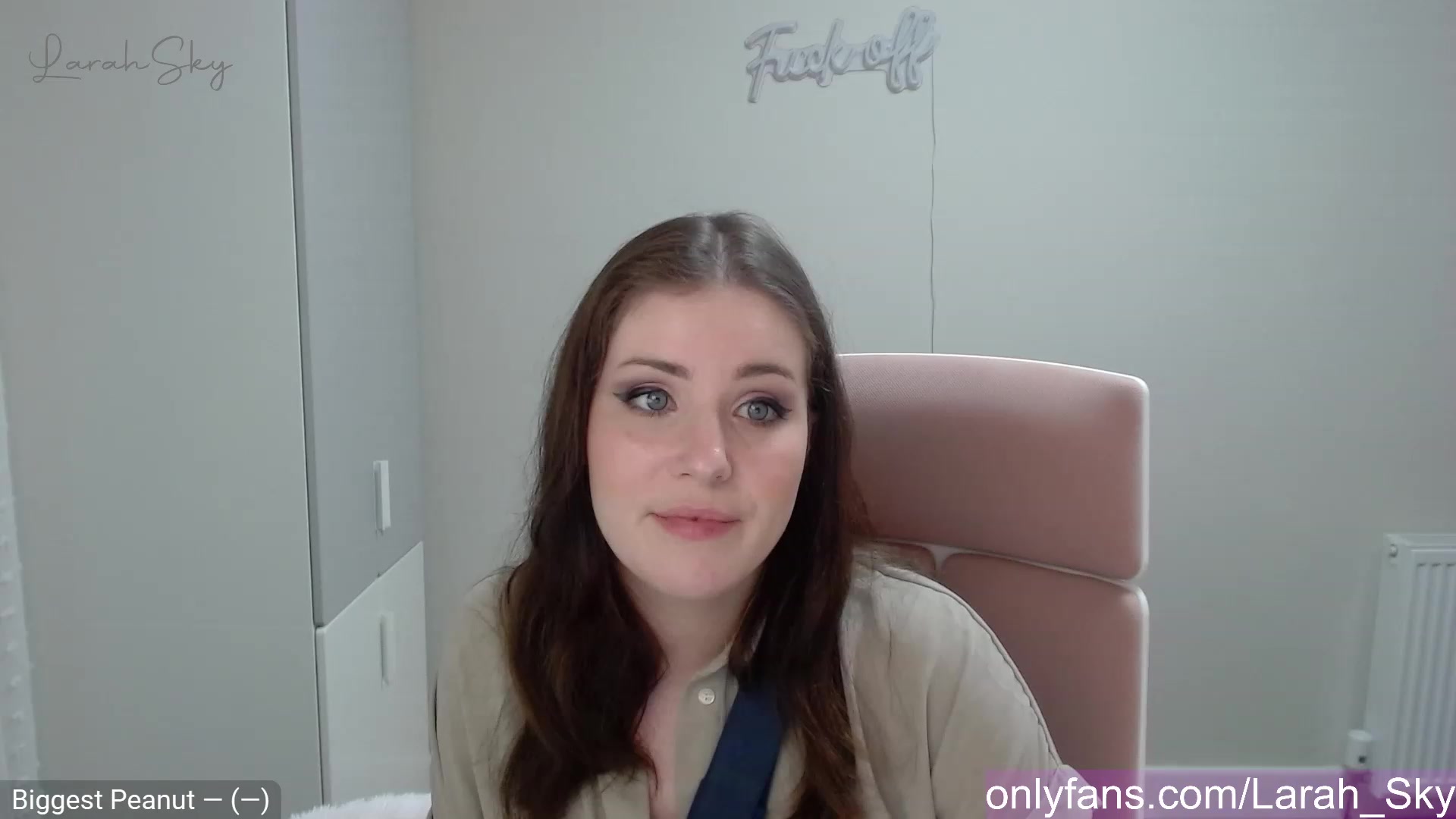 Gallery image thumbnail from Larah_Sky's myfreecams stream on, 03/24/2023, 17:55 image 16 of 20