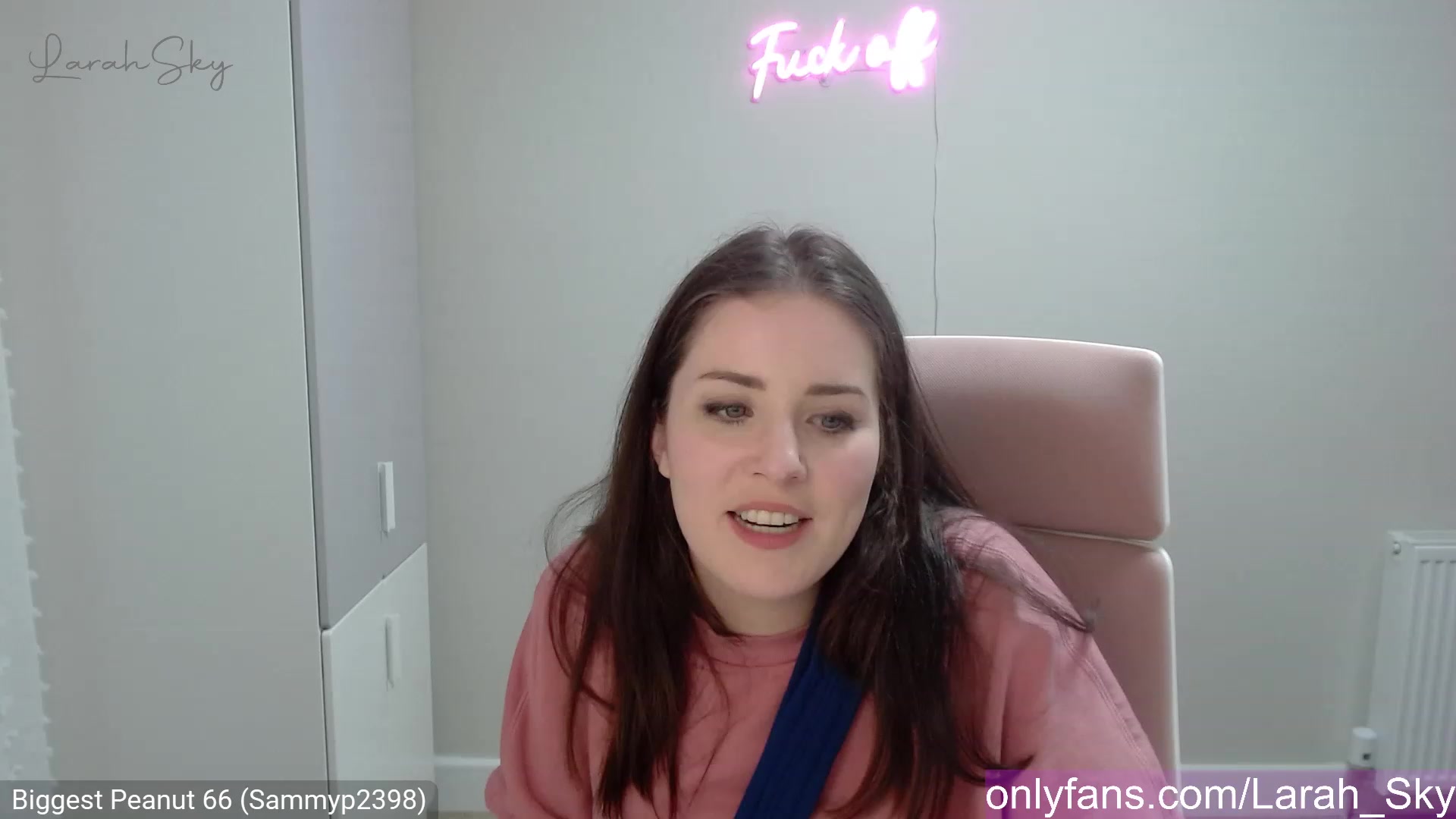 Gallery image thumbnail from Larah_Sky's myfreecams stream on, 03/26/2023, 22:23 image 4 of 20