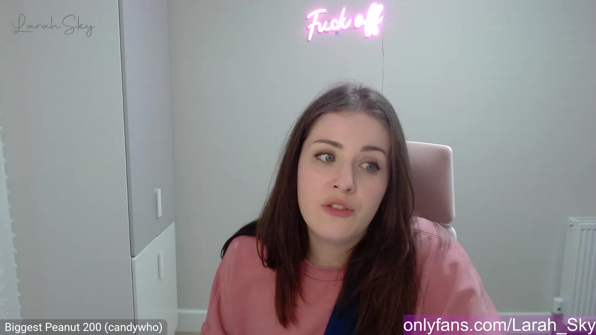 Gallery image thumbnail from Larah_Sky's myfreecams stream on, 03/26/2023, 22:23 image 17 of 20