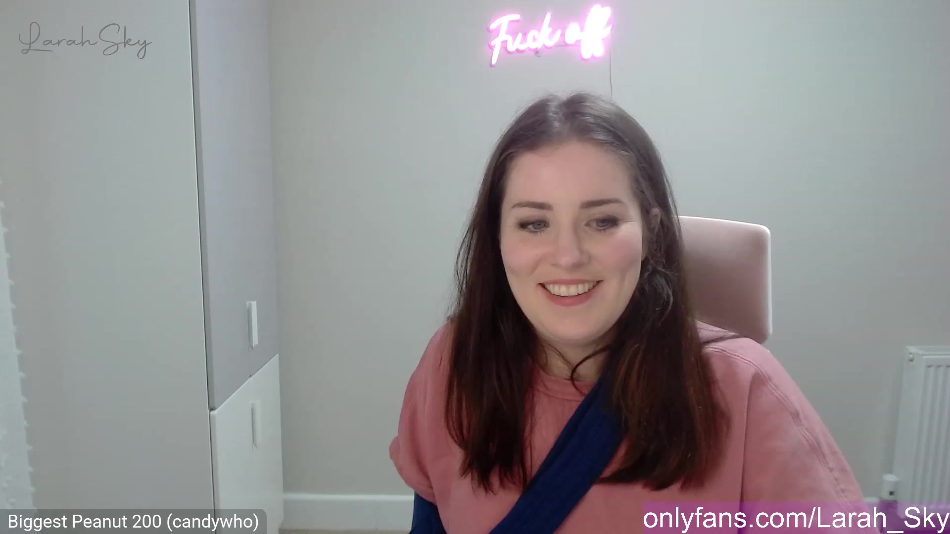 Gallery image thumbnail from Larah_Sky's myfreecams stream on, 03/26/2023, 22:23 image 6 of 20