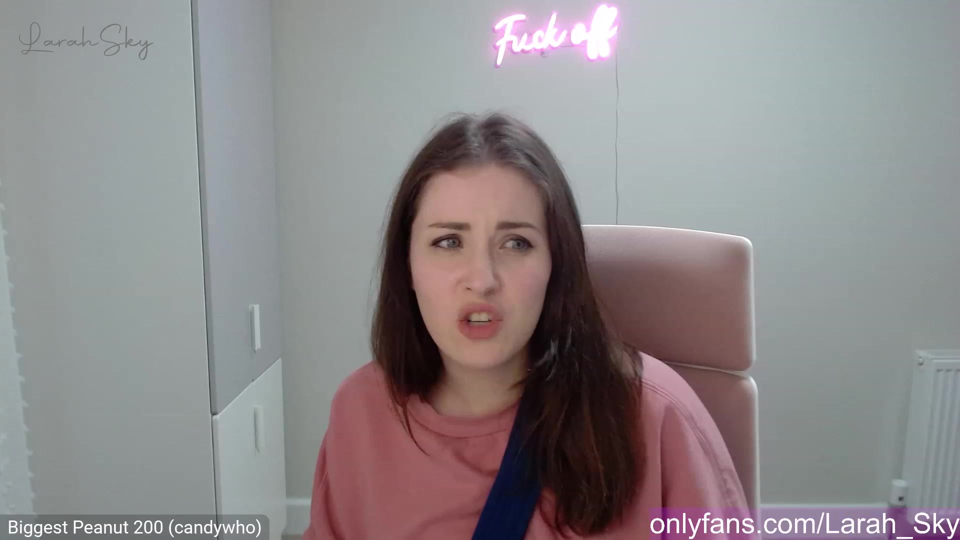Gallery image thumbnail from Larah_Sky's myfreecams stream on, 03/26/2023, 22:23 image 14 of 20