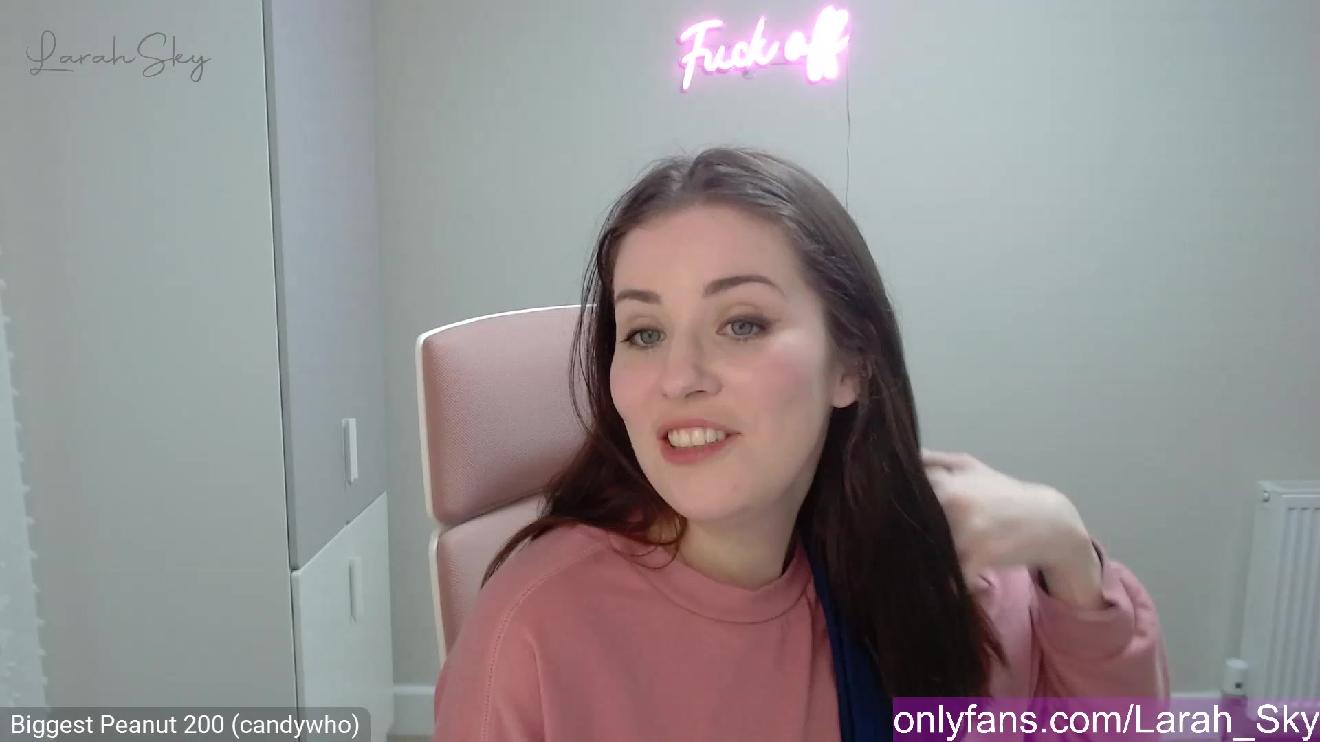 Gallery image thumbnail from Larah_Sky's myfreecams stream on, 03/26/2023, 22:23 image 8 of 20