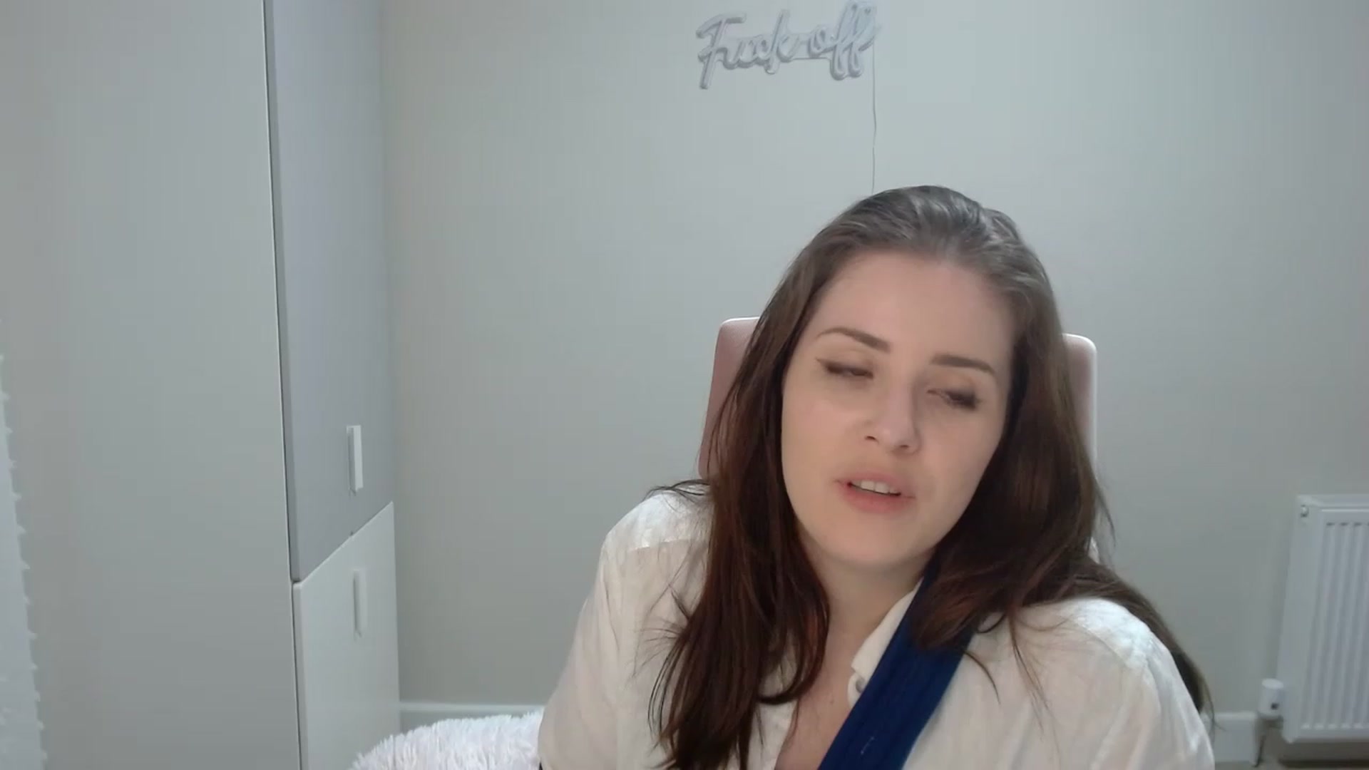 Gallery image thumbnail from Larah_Sky's myfreecams stream on, 03/27/2023, 20:52 image 17 of 20