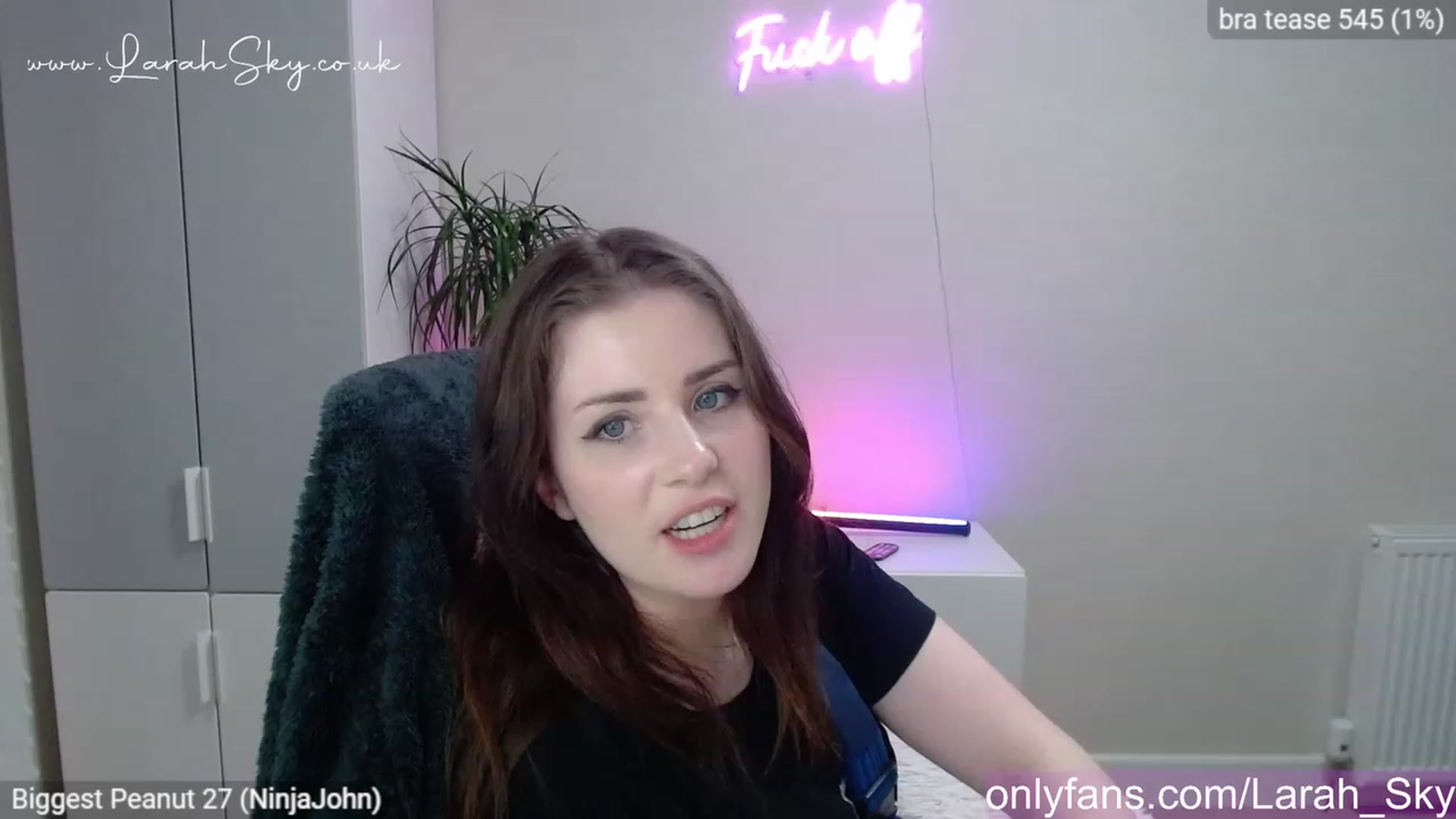 Gallery image thumbnail from Larah_Sky's myfreecams stream on, 04/03/2023, 20:15 image 15 of 20