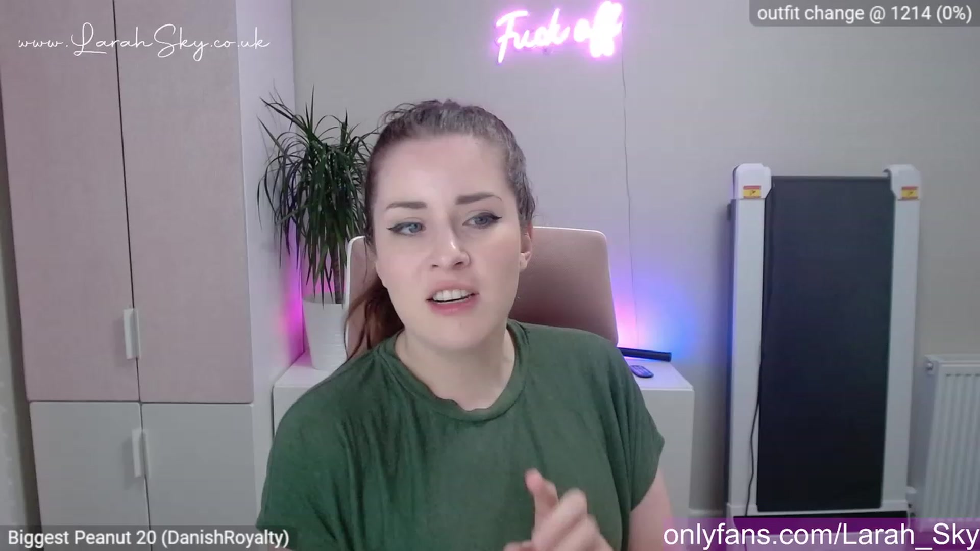 Gallery image thumbnail from Larah_Sky's myfreecams stream on, 04/24/2023, 21:33 image 7 of 20