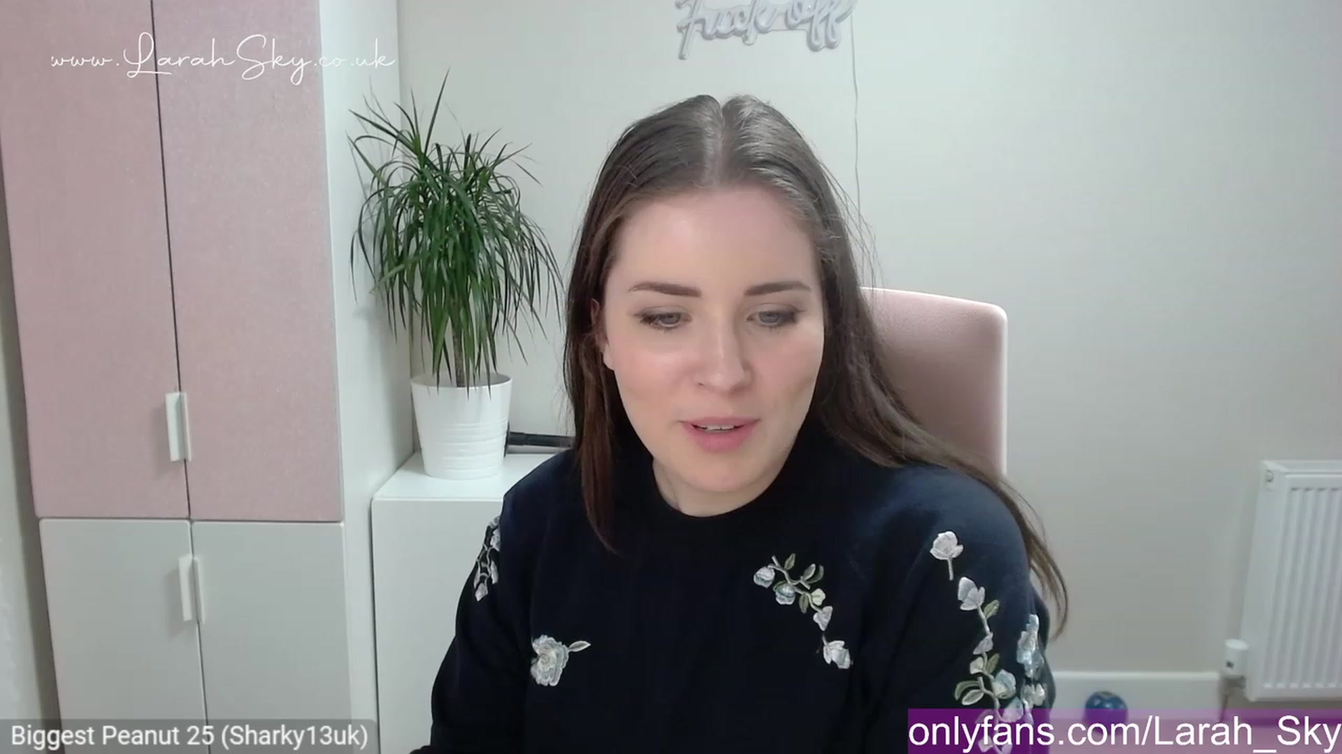 Gallery image thumbnail from Larah_Sky's myfreecams stream on, 05/18/2023, 22:41 image 2 of 20
