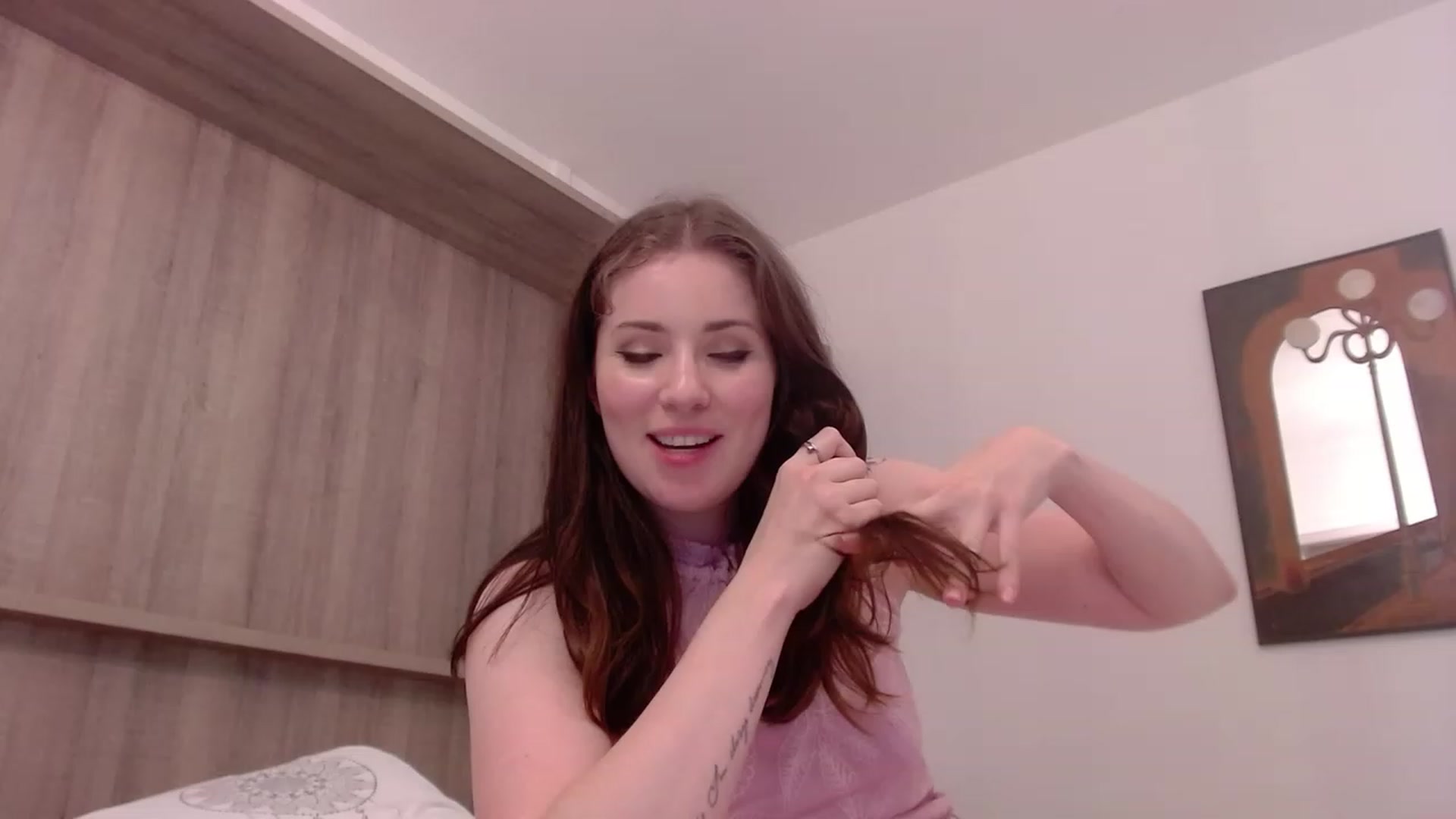 Gallery image thumbnail from Larah_Sky's myfreecams stream on, 05/24/2023, 22:35 image 4 of 20