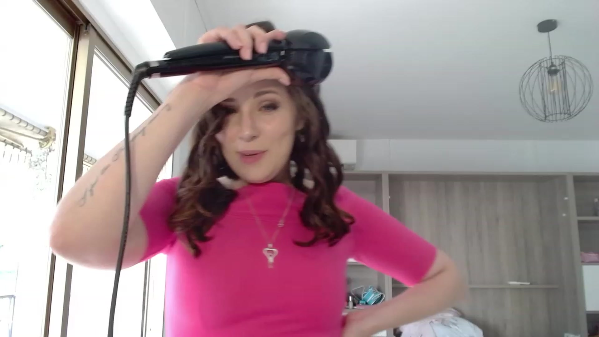 Gallery image thumbnail from Larah_Sky's myfreecams stream on, 05/25/2023, 17:42 image 10 of 20
