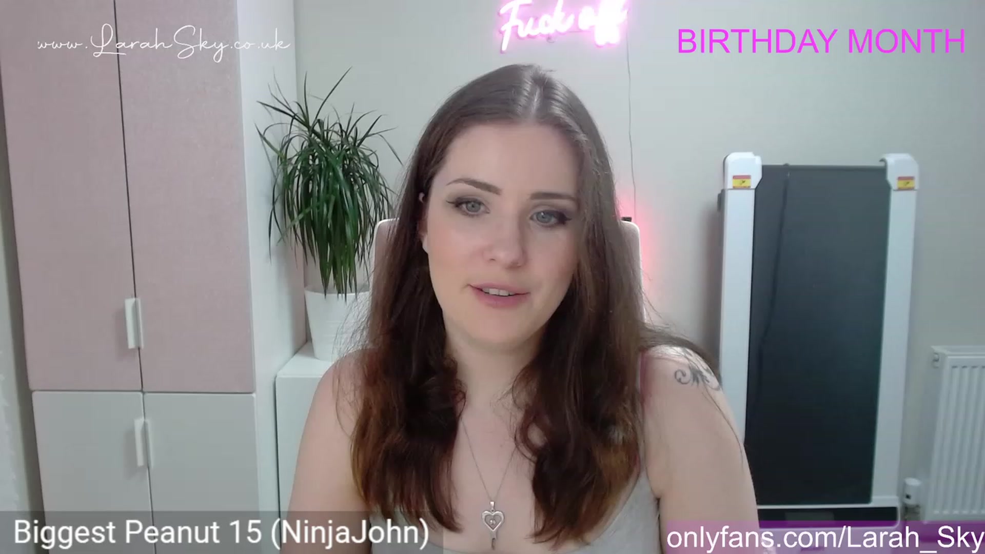 Gallery image thumbnail from Larah_Sky's myfreecams stream on, 06/02/2023, 20:56 image 7 of 20