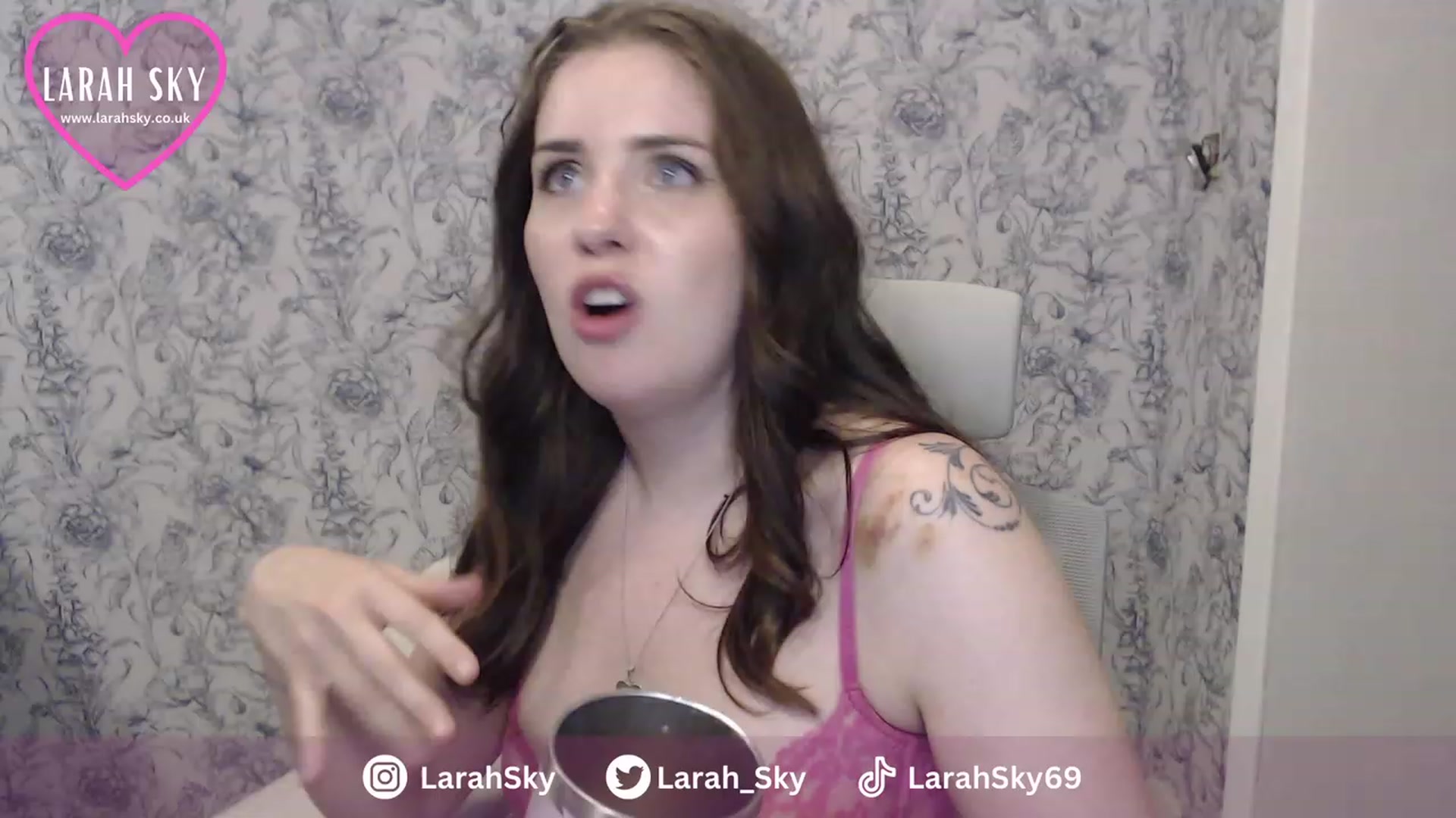 Gallery image thumbnail from Larah_Sky's myfreecams stream on, 06/24/2023, 01:11 image 11 of 20