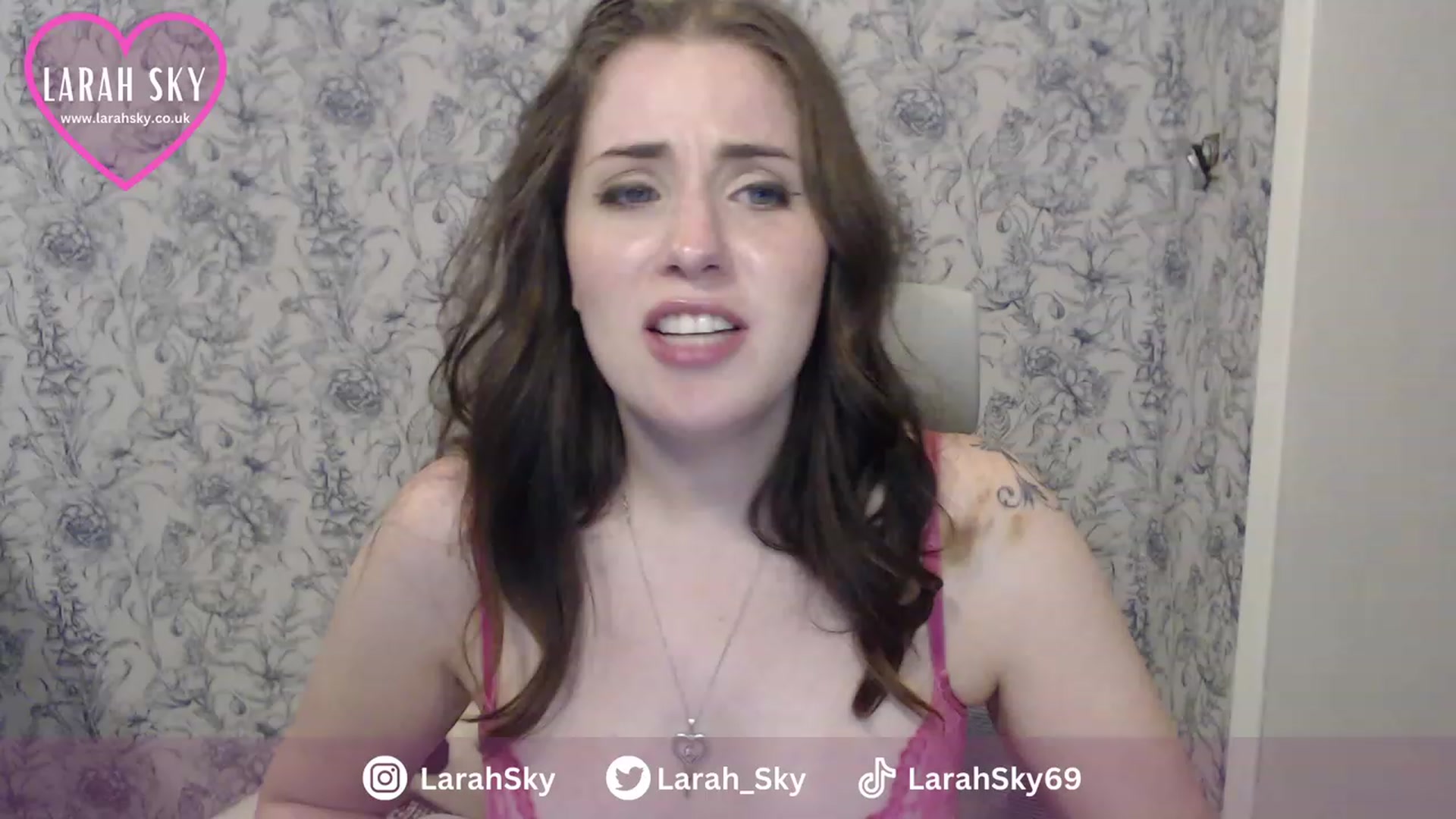 Gallery image thumbnail from Larah_Sky's myfreecams stream on, 06/24/2023, 01:11 image 1 of 20