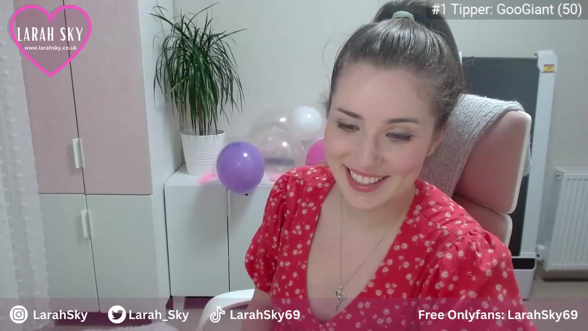 Gallery image thumbnail from Larah_Sky's myfreecams stream on, 07/03/2023, 21:46 image 20 of 20