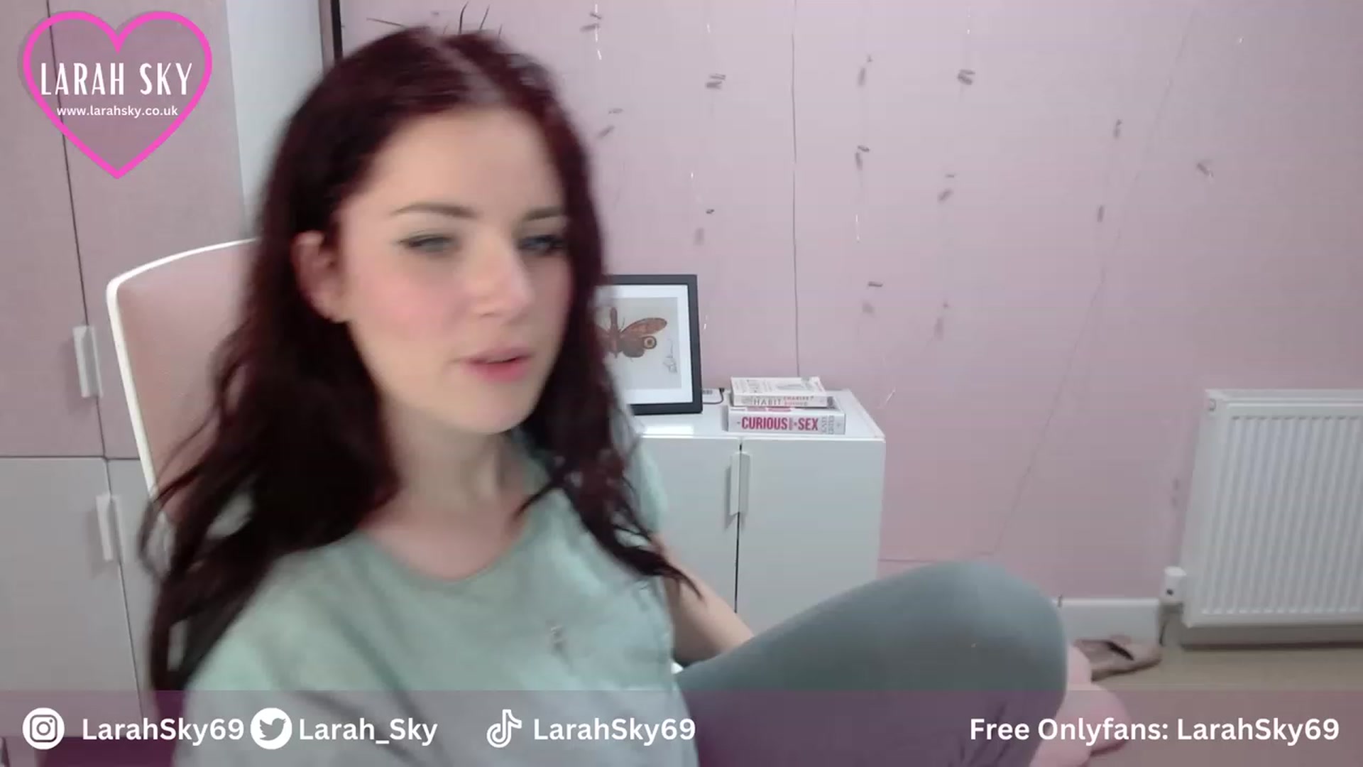 Gallery image thumbnail from Larah_Sky's myfreecams stream on, 08/13/2023, 19:06 image 13 of 20