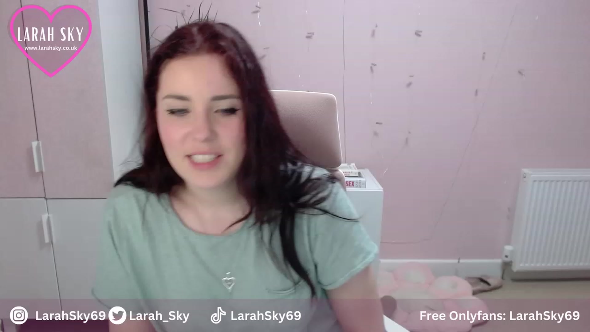 Gallery image thumbnail from Larah_Sky's myfreecams stream on, 08/13/2023, 19:06 image 12 of 20