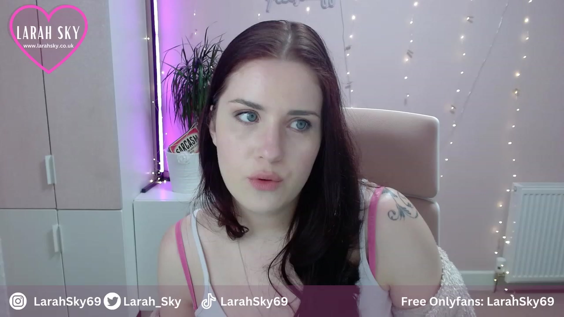 Gallery image thumbnail from Larah_Sky's myfreecams stream on, 08/24/2023, 19:43 image 8 of 20
