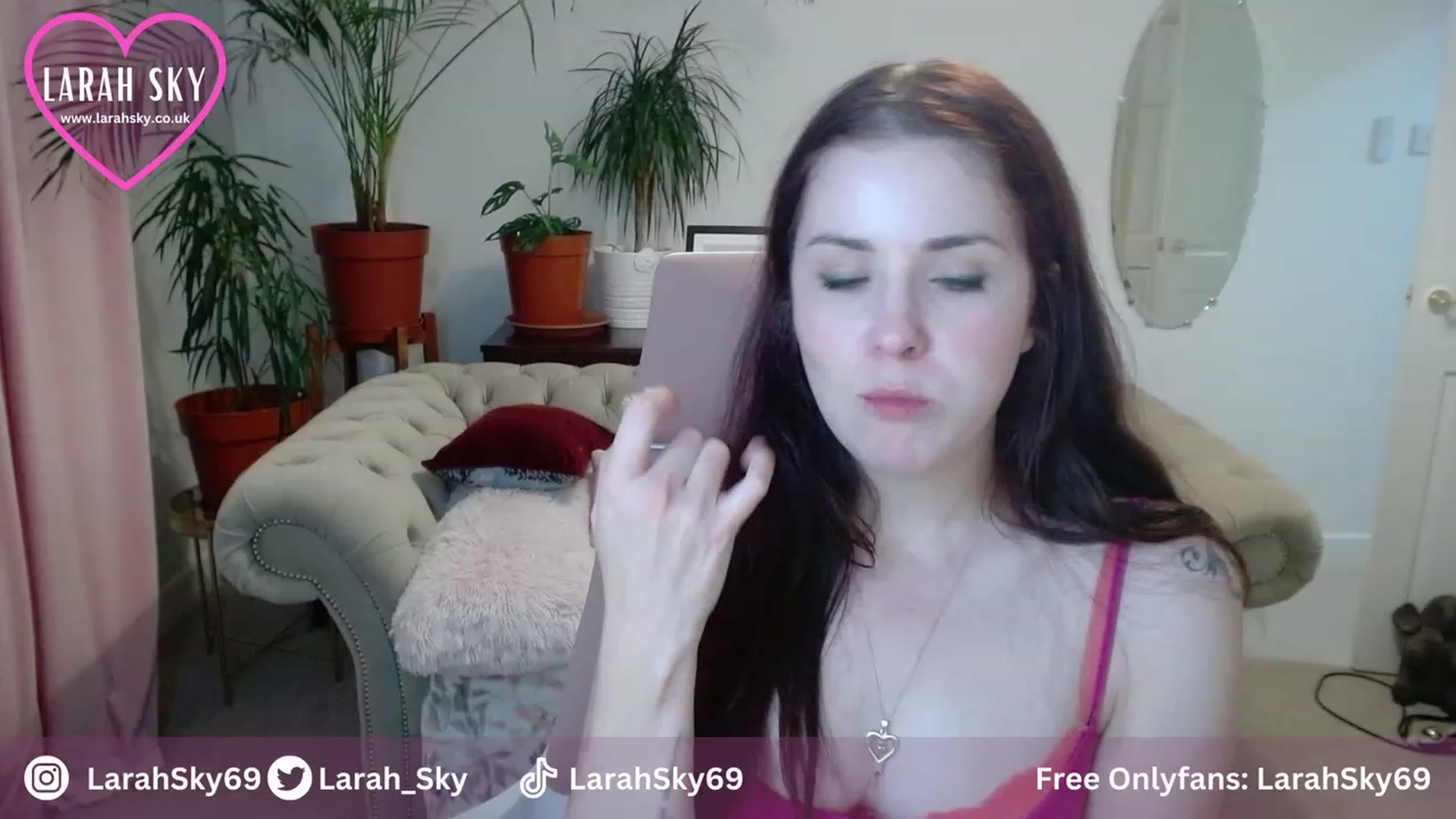 Gallery image thumbnail from Larah_Sky's myfreecams stream on, 09/19/2023, 23:15 image 18 of 20