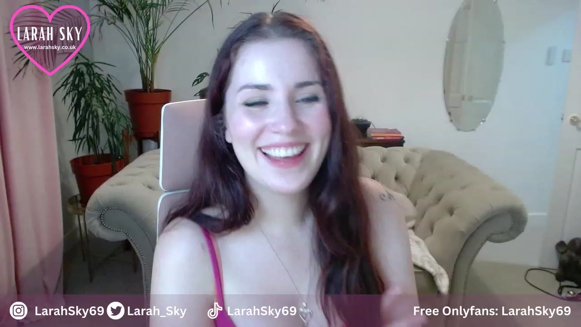 Gallery image thumbnail from Larah_Sky's myfreecams stream on, 09/19/2023, 23:15 image 9 of 20