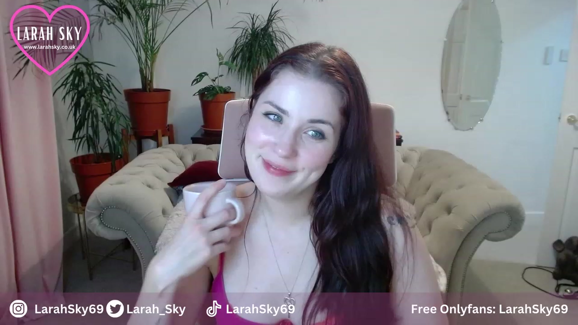 Gallery image thumbnail from Larah_Sky's myfreecams stream on, 09/19/2023, 23:25 image 7 of 20