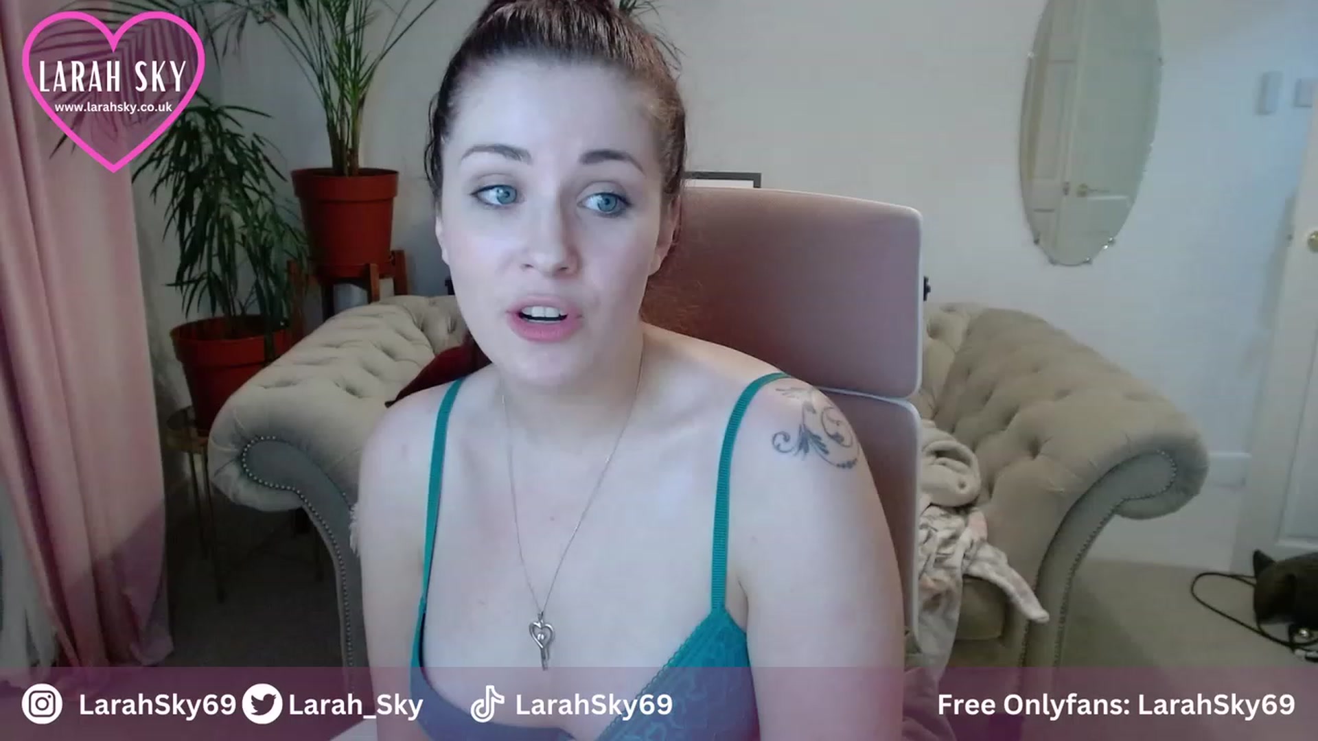 Gallery image thumbnail from Larah_Sky's myfreecams stream on, 09/22/2023, 23:04 image 4 of 20