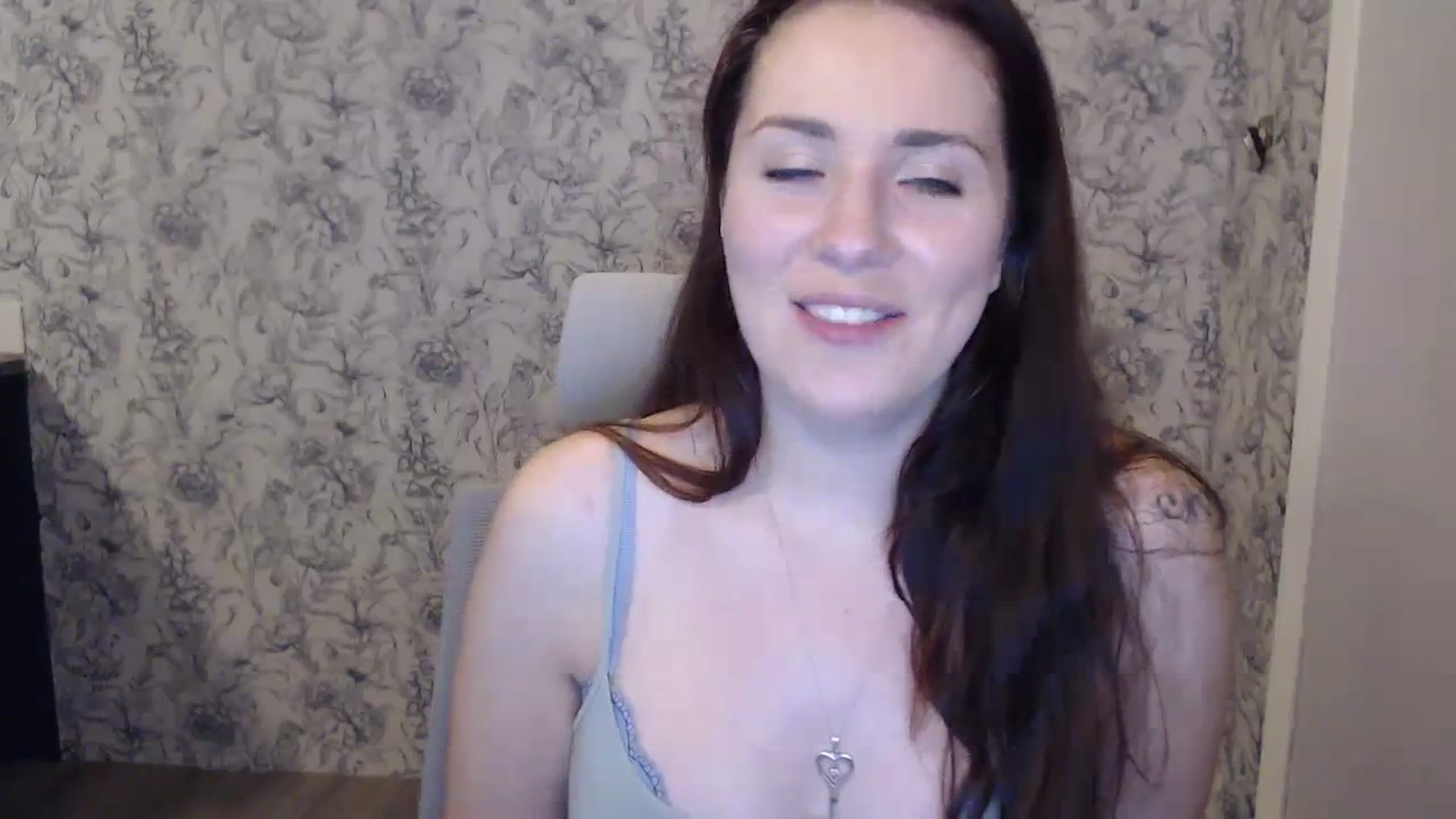 Gallery image thumbnail from Larah_Sky's myfreecams stream on, 10/09/2023, 19:47 image 10 of 20
