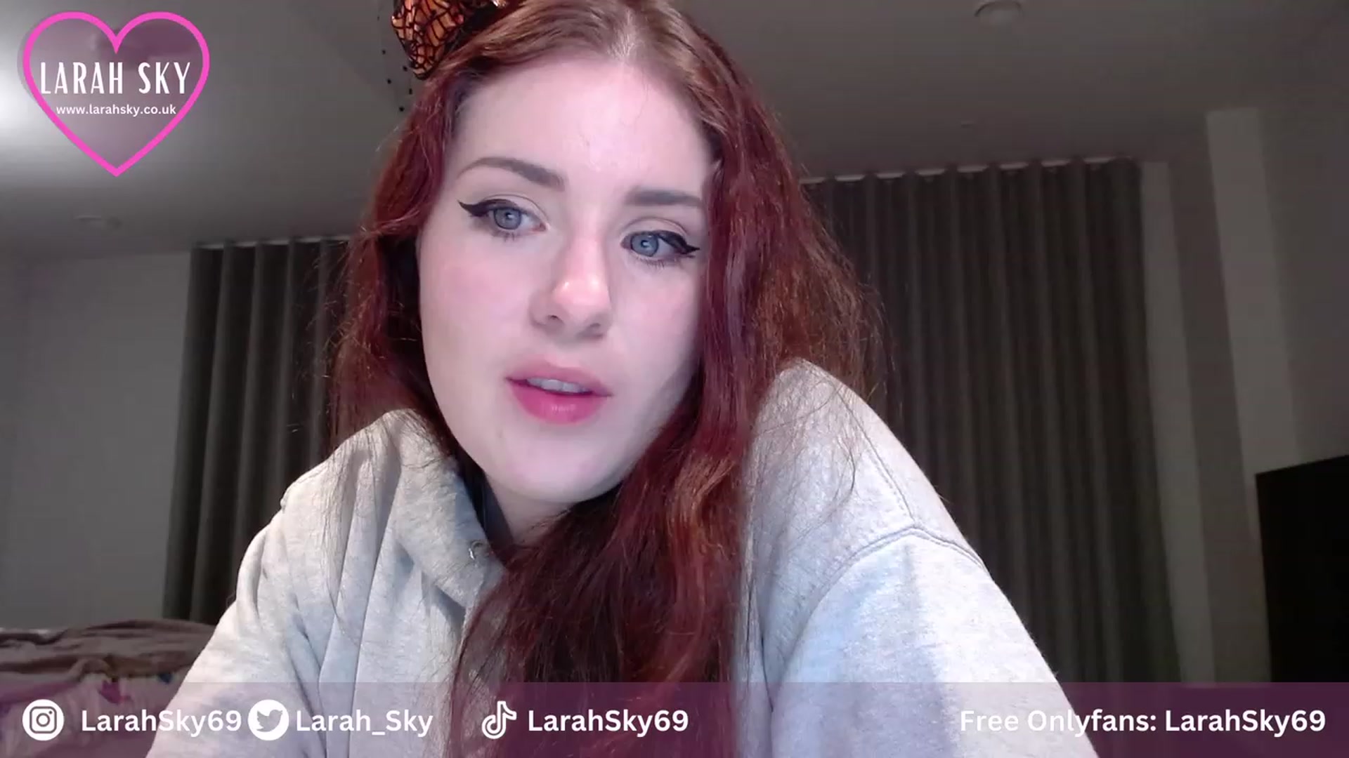 Gallery image thumbnail from Larah_Sky's myfreecams stream on, 10/29/2023, 20:21 image 2 of 20