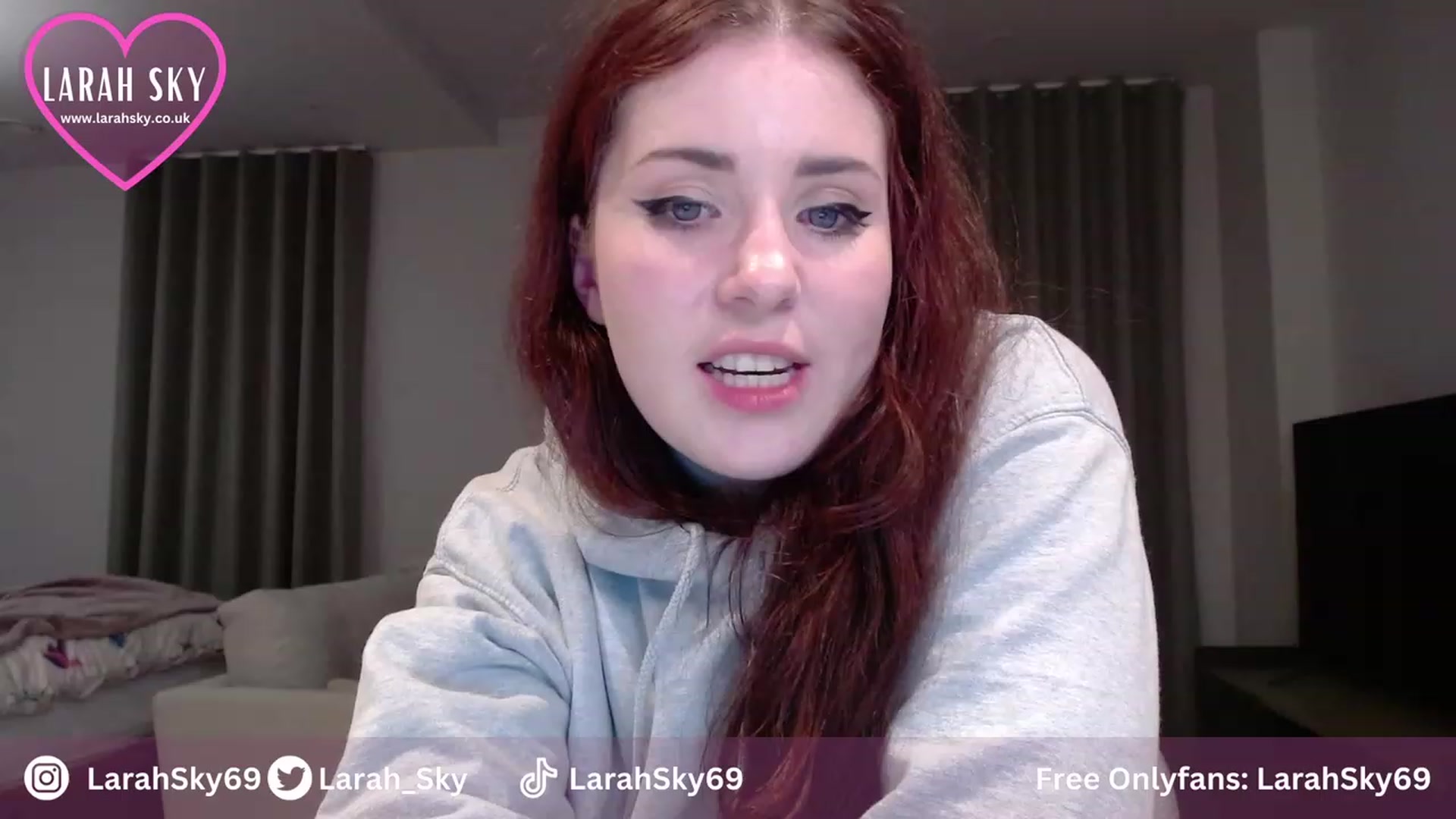 Gallery image thumbnail from Larah_Sky's myfreecams stream on, 10/29/2023, 21:29 image 16 of 20