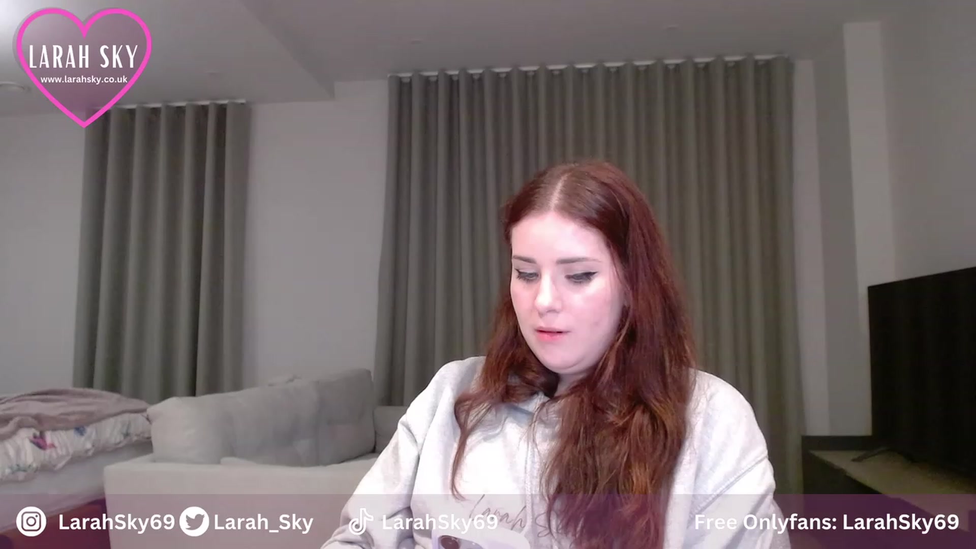 Gallery image thumbnail from Larah_Sky's myfreecams stream on, 10/29/2023, 21:29 image 19 of 20