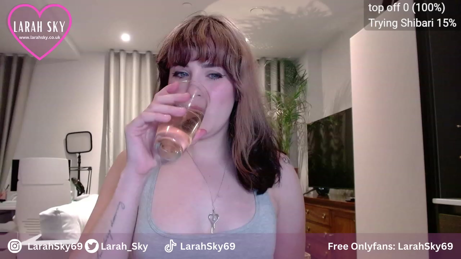 Gallery image thumbnail from Larah_Sky's myfreecams stream on, 11/04/2023, 24:07 image 1 of 20