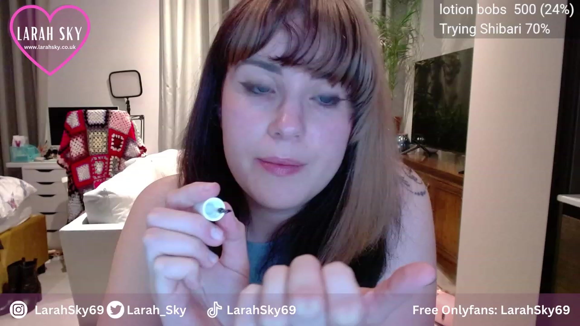 Gallery image thumbnail from Larah_Sky's myfreecams stream on, 11/05/2023, 23:18 image 8 of 20