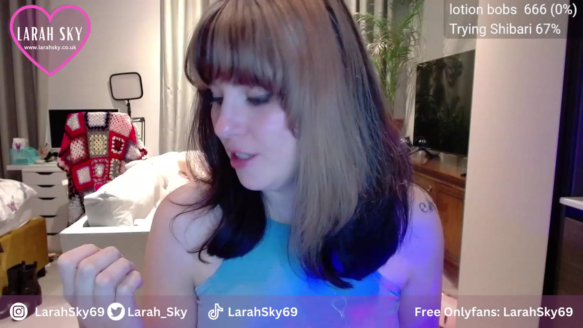 Gallery image thumbnail from Larah_Sky's myfreecams stream on, 11/05/2023, 23:18 image 5 of 20
