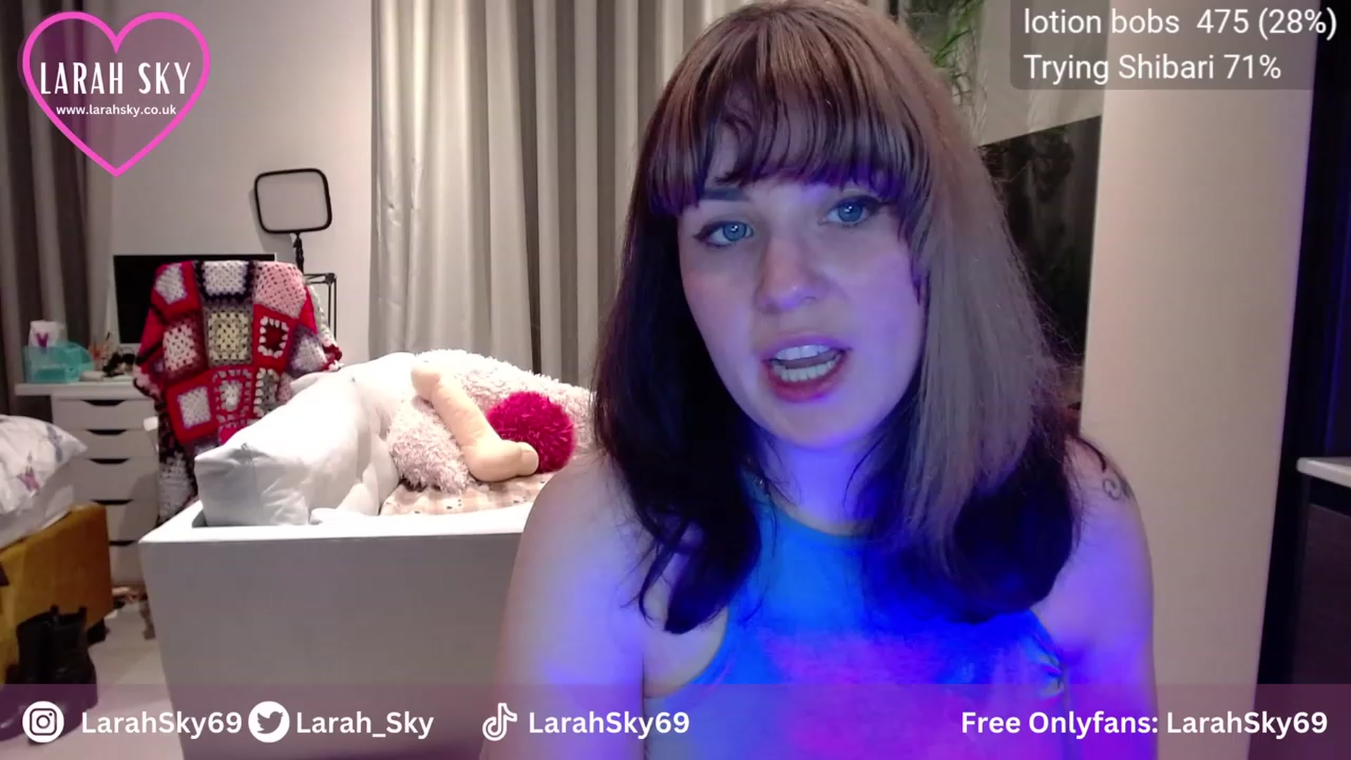 Gallery image thumbnail from Larah_Sky's myfreecams stream on, 11/05/2023, 23:18 image 11 of 20