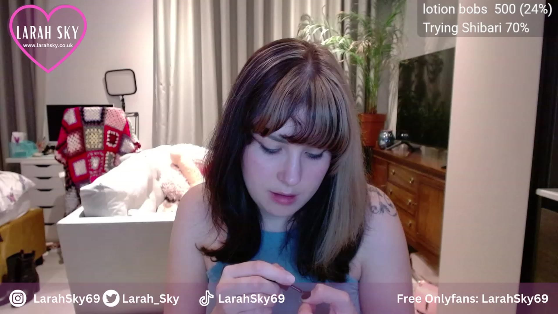 Gallery image thumbnail from Larah_Sky's myfreecams stream on, 11/05/2023, 23:18 image 7 of 20