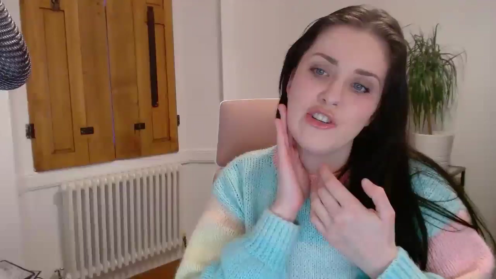 Gallery image thumbnail from Larah_Sky's myfreecams stream on, 05/05/2024, 22:25 image 1 of 20