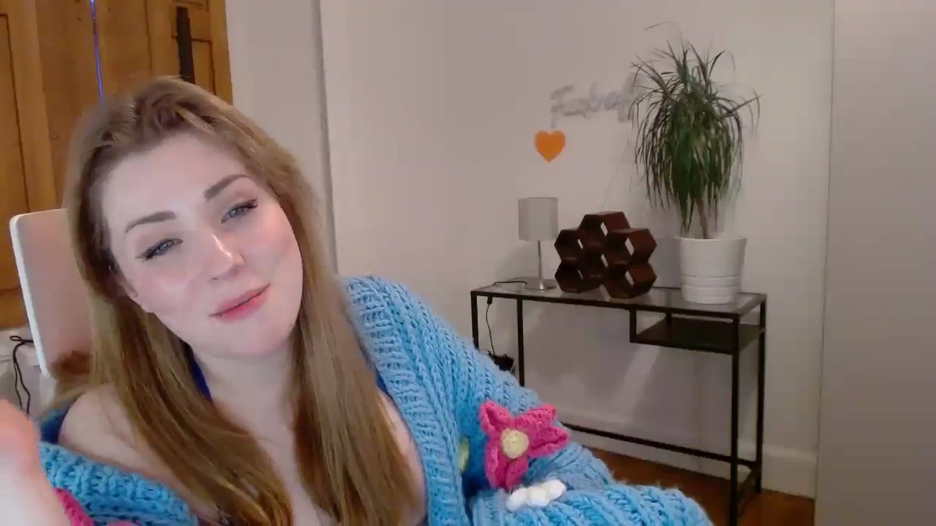Gallery image thumbnail from Larah_Sky's myfreecams stream on, 06/10/2024, 21:47 image 14 of 20
