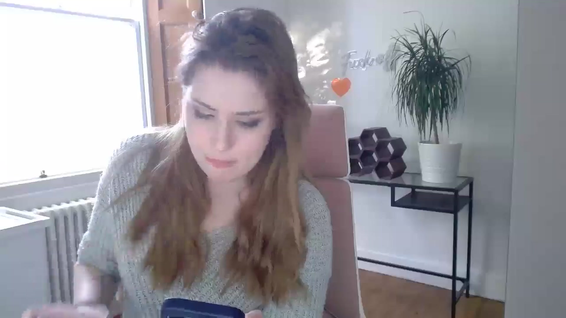 Gallery image thumbnail from Larah_Sky's myfreecams stream on, 06/11/2024, 19:28 image 10 of 20