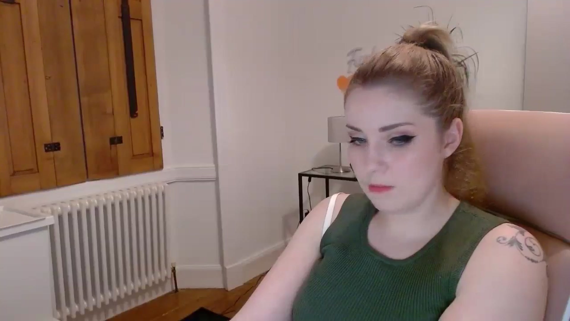 Gallery image thumbnail from Larah_Sky's myfreecams stream on, 06/17/2024, 21:44 image 18 of 20