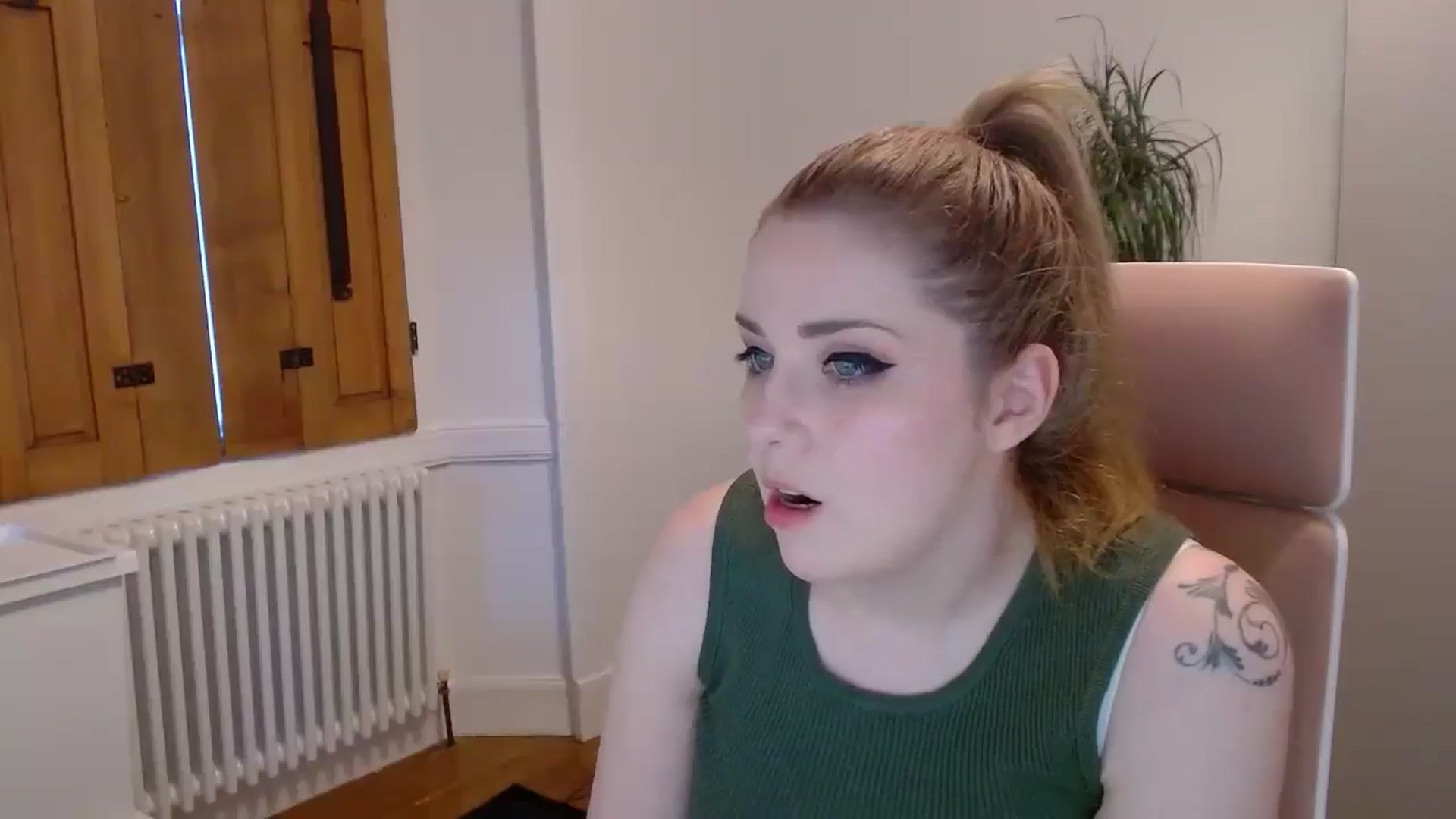 Gallery image thumbnail from Larah_Sky's myfreecams stream on, 06/17/2024, 21:44 image 5 of 20