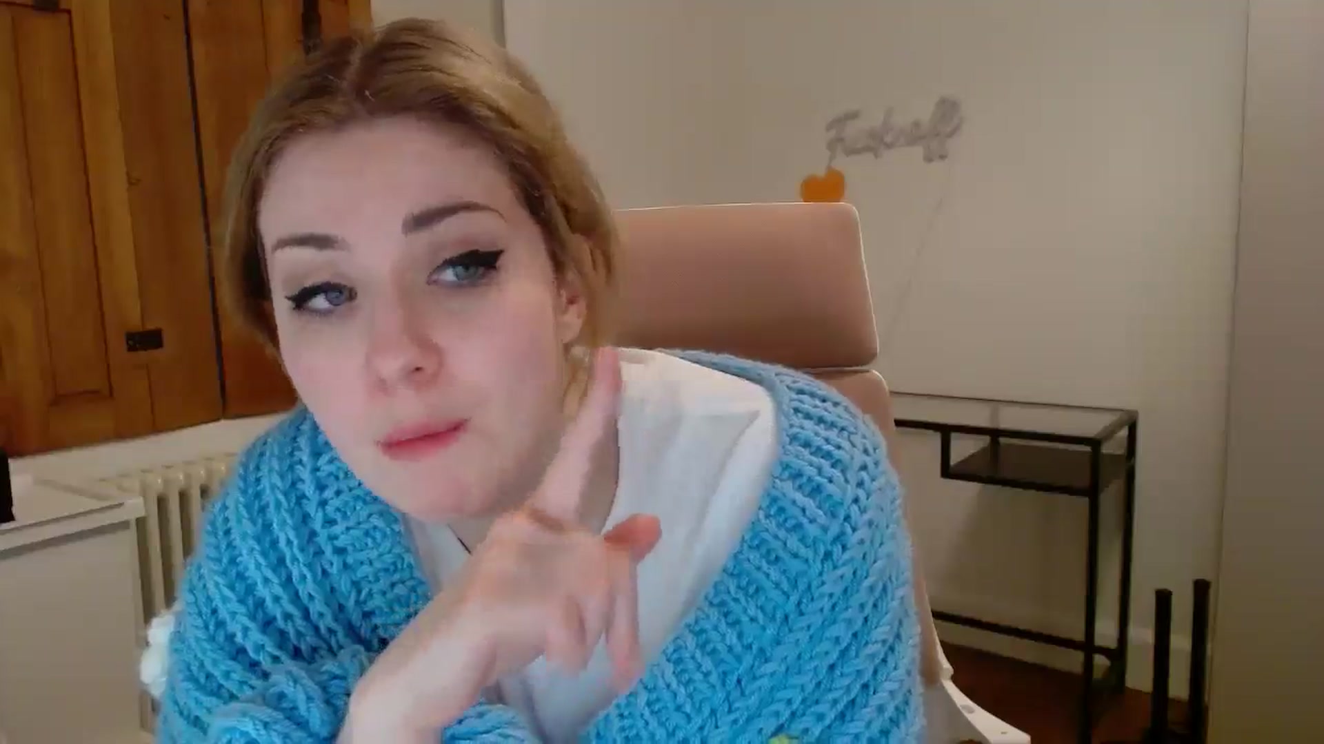 Gallery image thumbnail from Larah_Sky's myfreecams stream on, 06/18/2024, 22:02 image 17 of 20