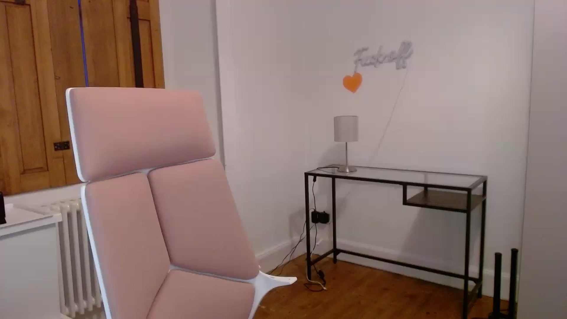 Gallery image thumbnail from Larah_Sky's myfreecams stream on, 06/18/2024, 22:02 image 12 of 20