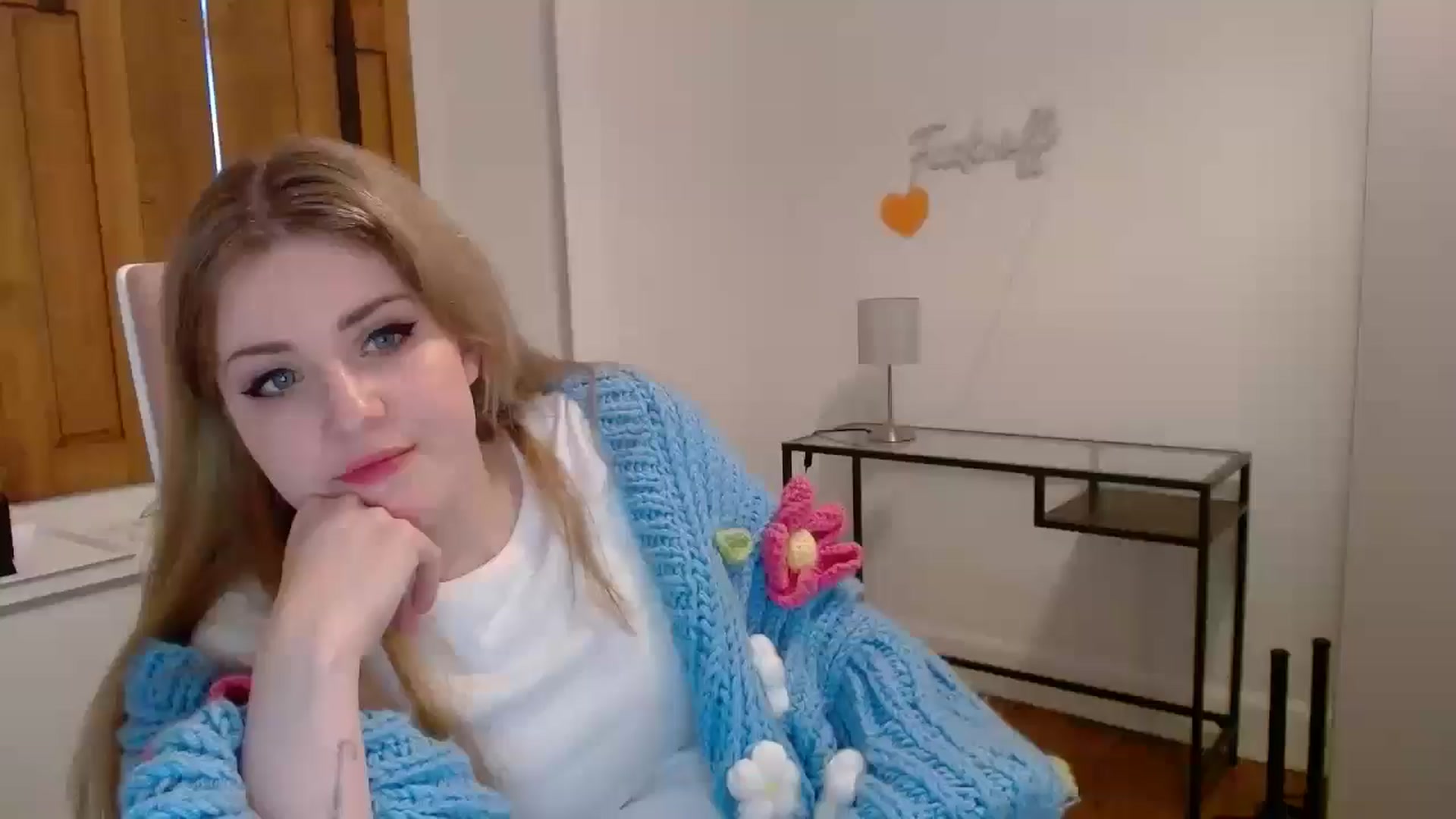 Gallery image thumbnail from Larah_Sky's myfreecams stream on, 06/18/2024, 22:02 image 3 of 20