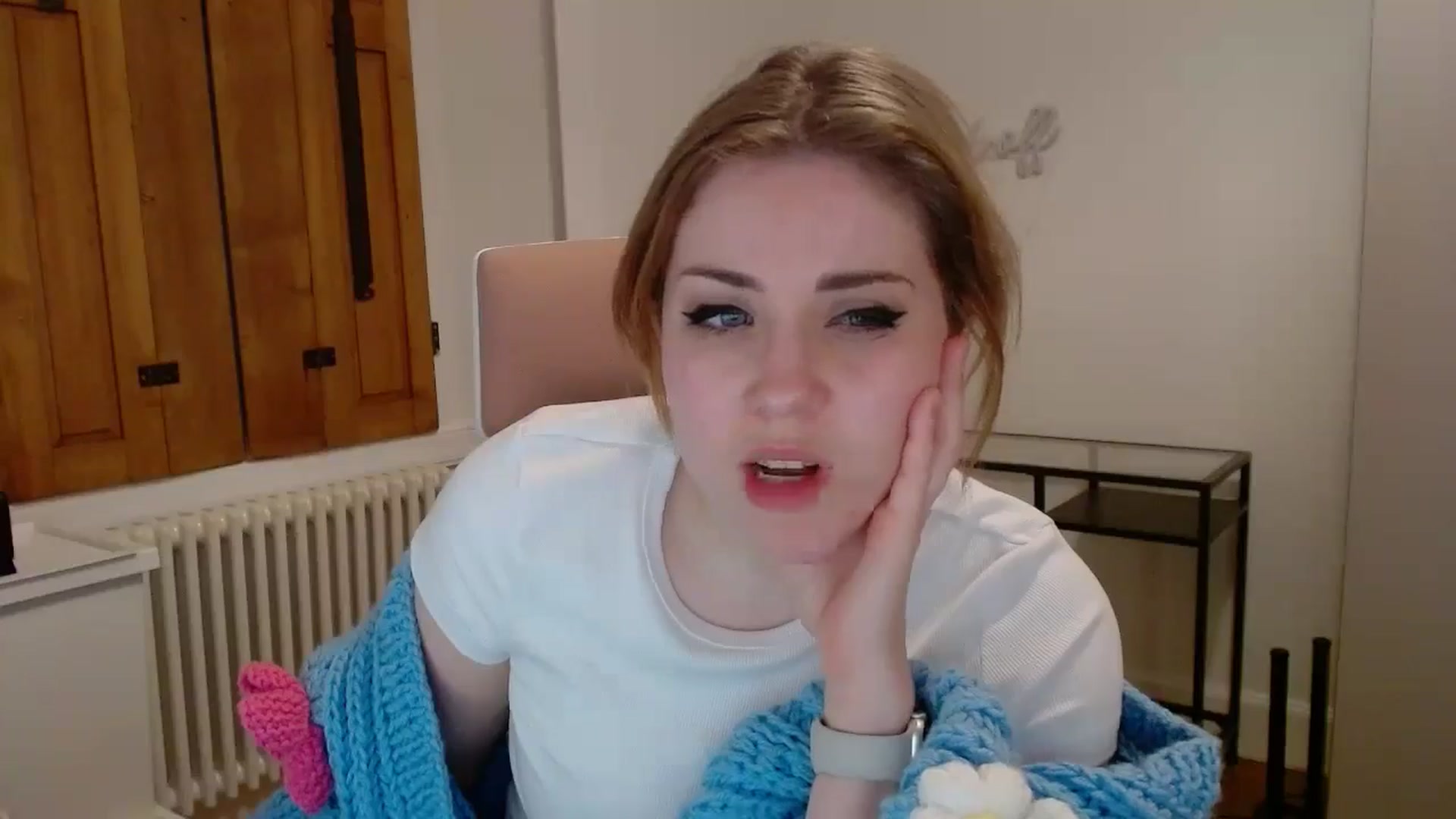 Gallery image thumbnail from Larah_Sky's myfreecams stream on, 06/18/2024, 22:02 image 19 of 20